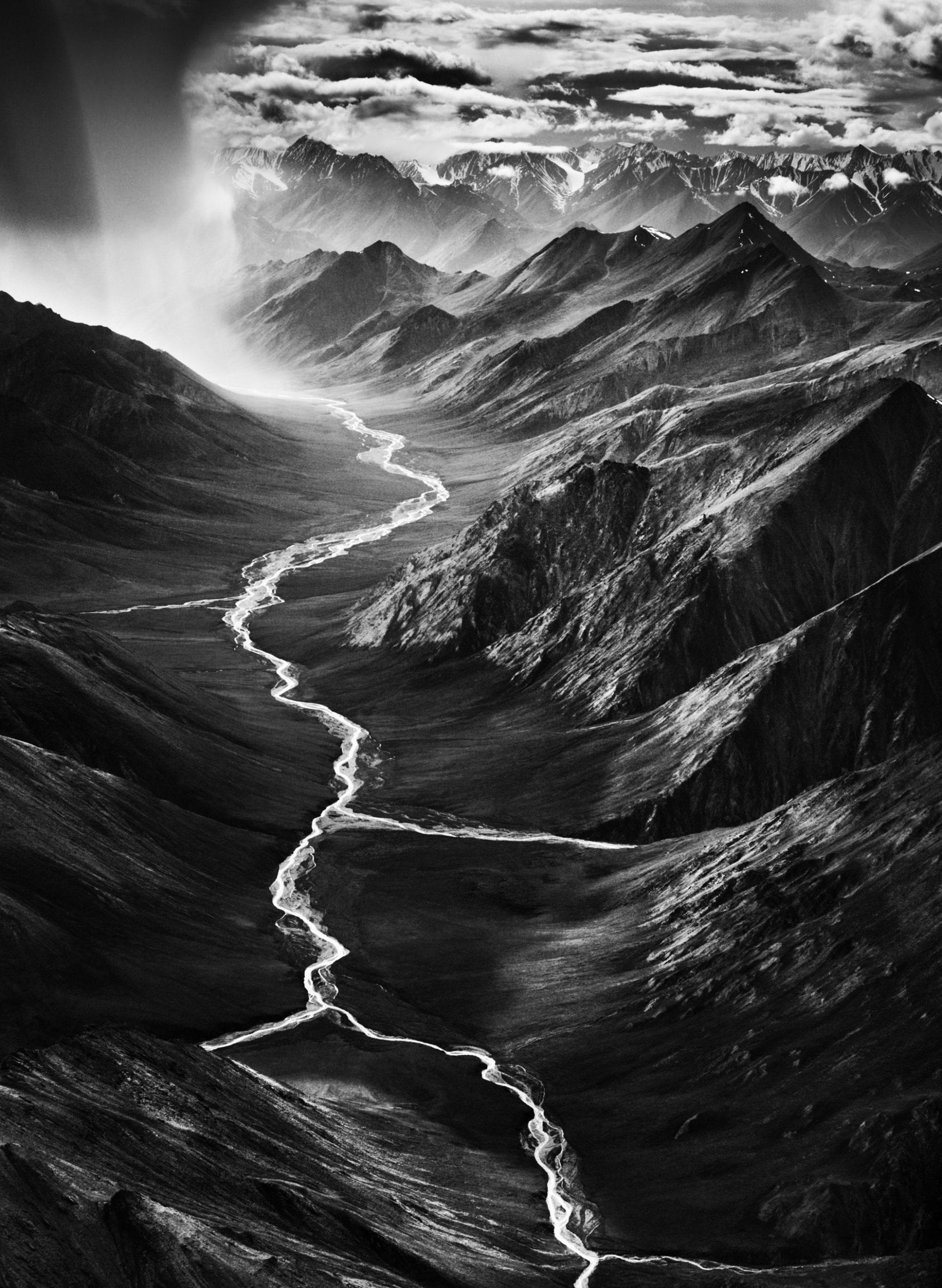 Black and White Photograph Sebastião Salgado - Faisant partie orientale de la chaîne de Brooks, Alaska, États-Unis