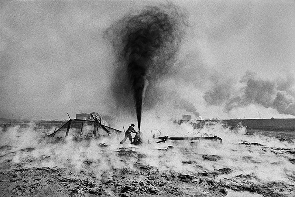 Sebastião Salgado Black and White Photograph - Kuwait - A Desert on Fire 
