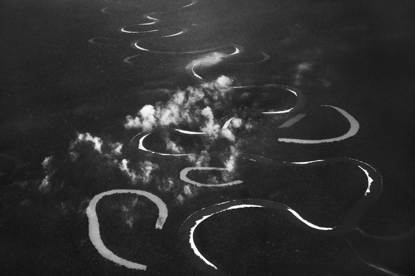 Sebastião Salgado - Veduta aerea del fiume Jutaí, Brasile, 2017, Stampato Dopo