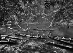 Sebastião Salgado - Pescando con Timbó, Brasil, 2017, Impresión posterior