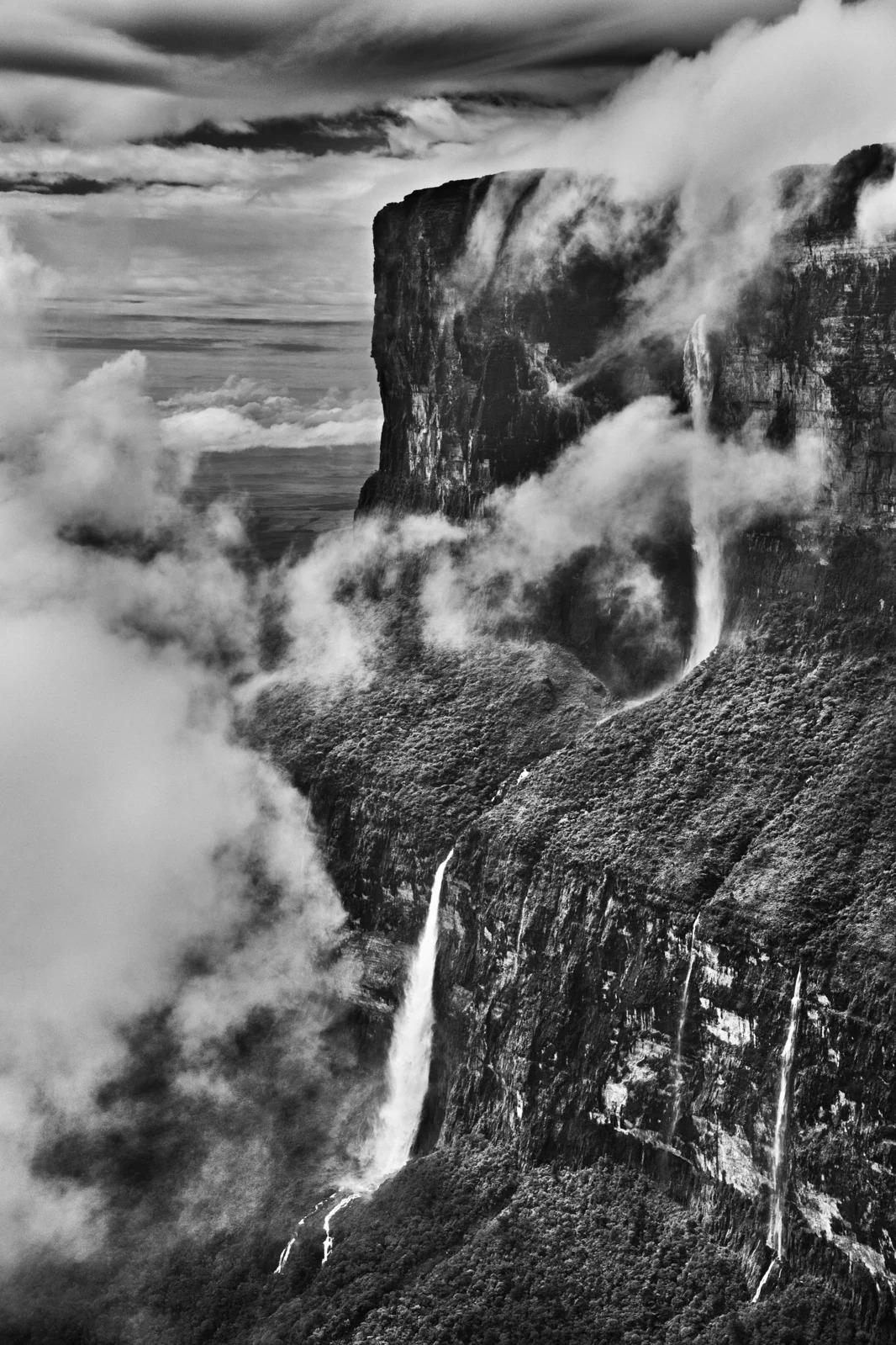 Sebastião Salgado - Monte Roraima, Stato di Roraima, Brasile, 2016, Stampato Dopo
