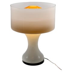 Lampada da tavolo Sebenica di Enrico Capuzzo per Vistosi