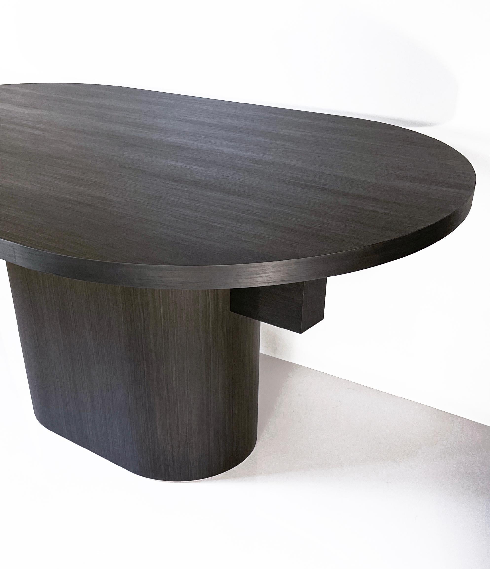 American Sebring, the Latest and Most Versatile Table from William Earle