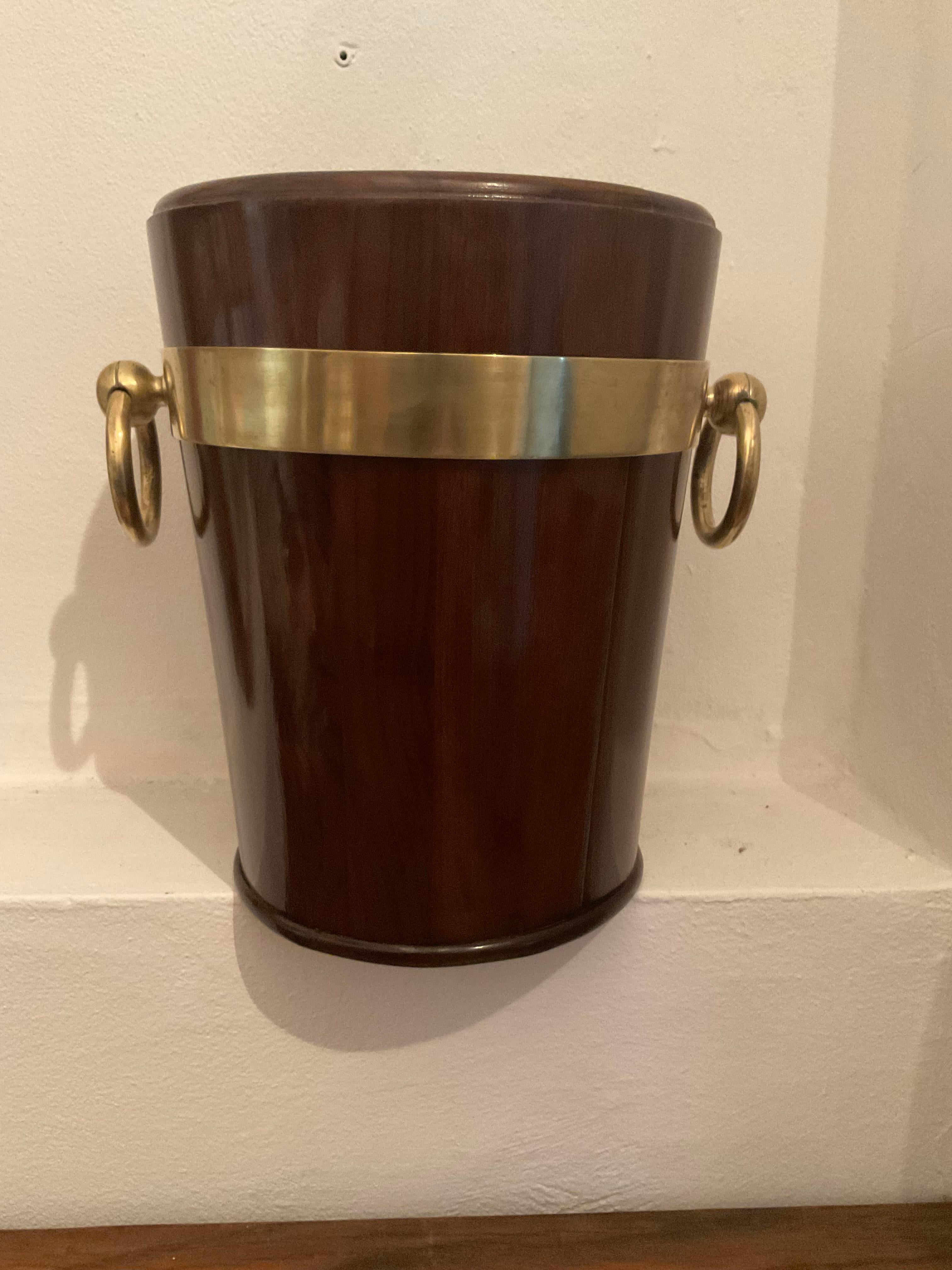 Flascheneimer in  mahagoniholz und Messing ITALIEN 1940- (Moderne der Mitte des Jahrhunderts) im Angebot