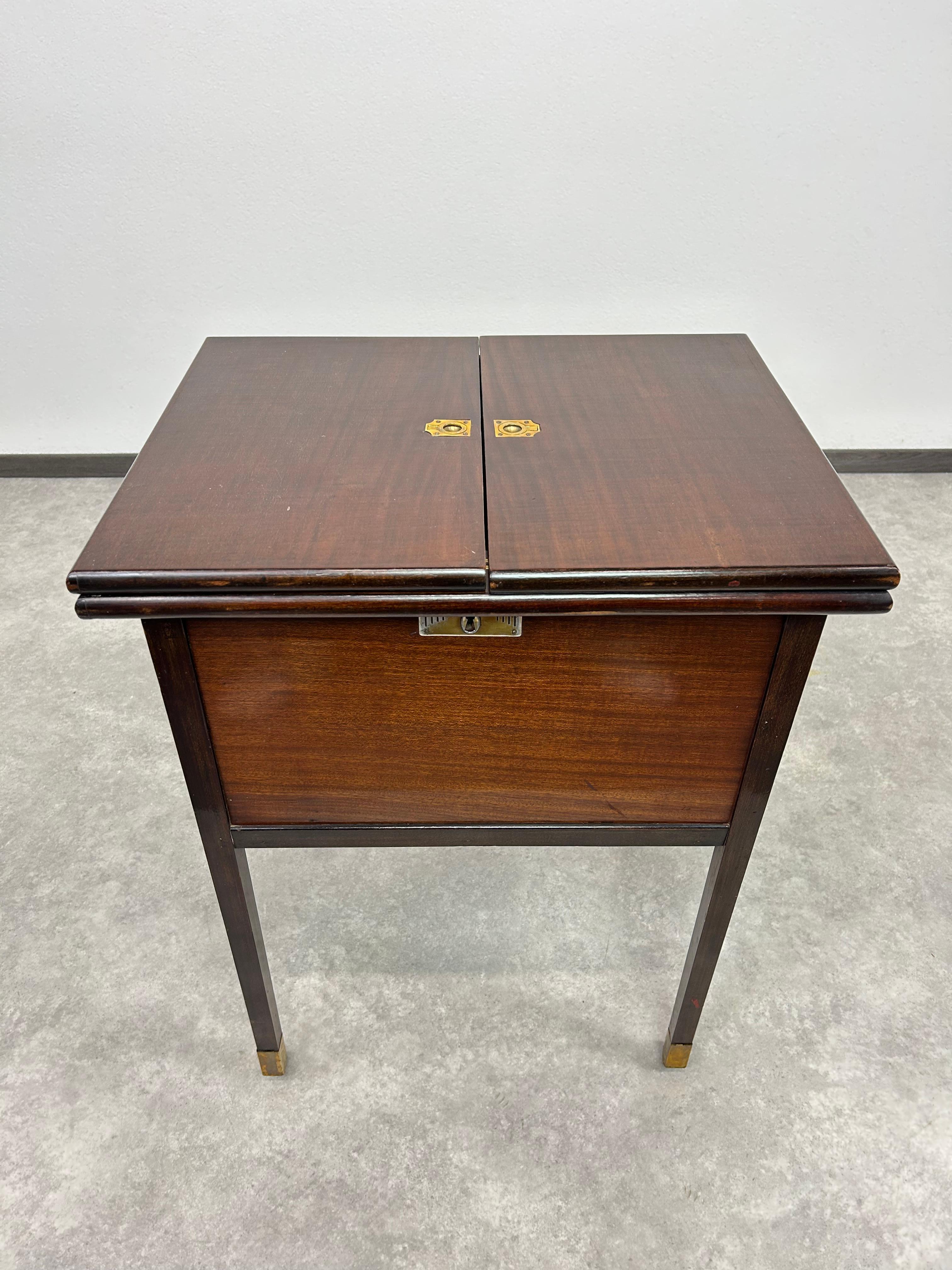 Secession bar table by Portois & Fix (Wiener Secession) im Angebot