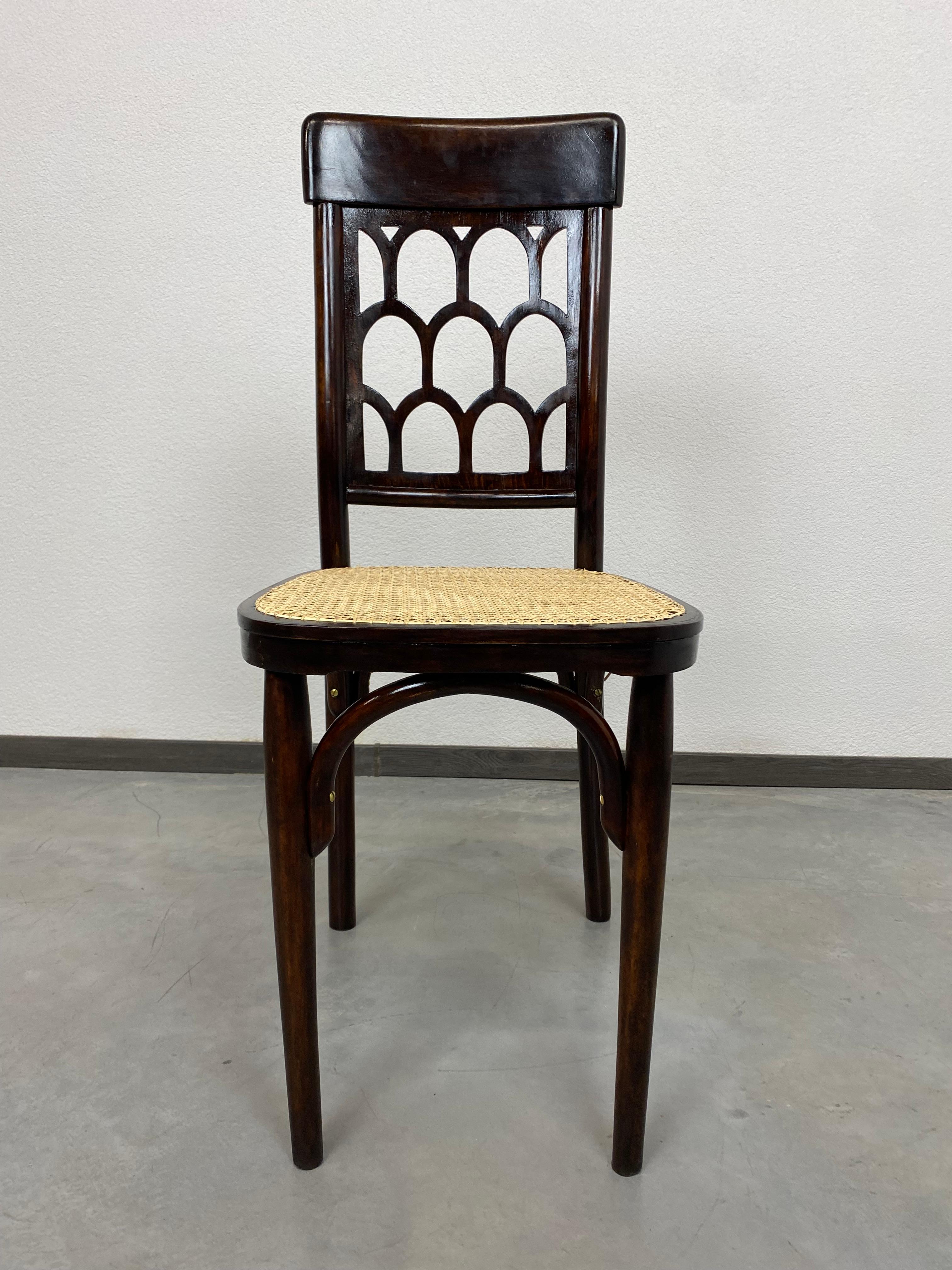 Chaise en forme de ruche de Koloman Moser pour J&J Kohn Bon état - En vente à Banská Štiavnica, SK
