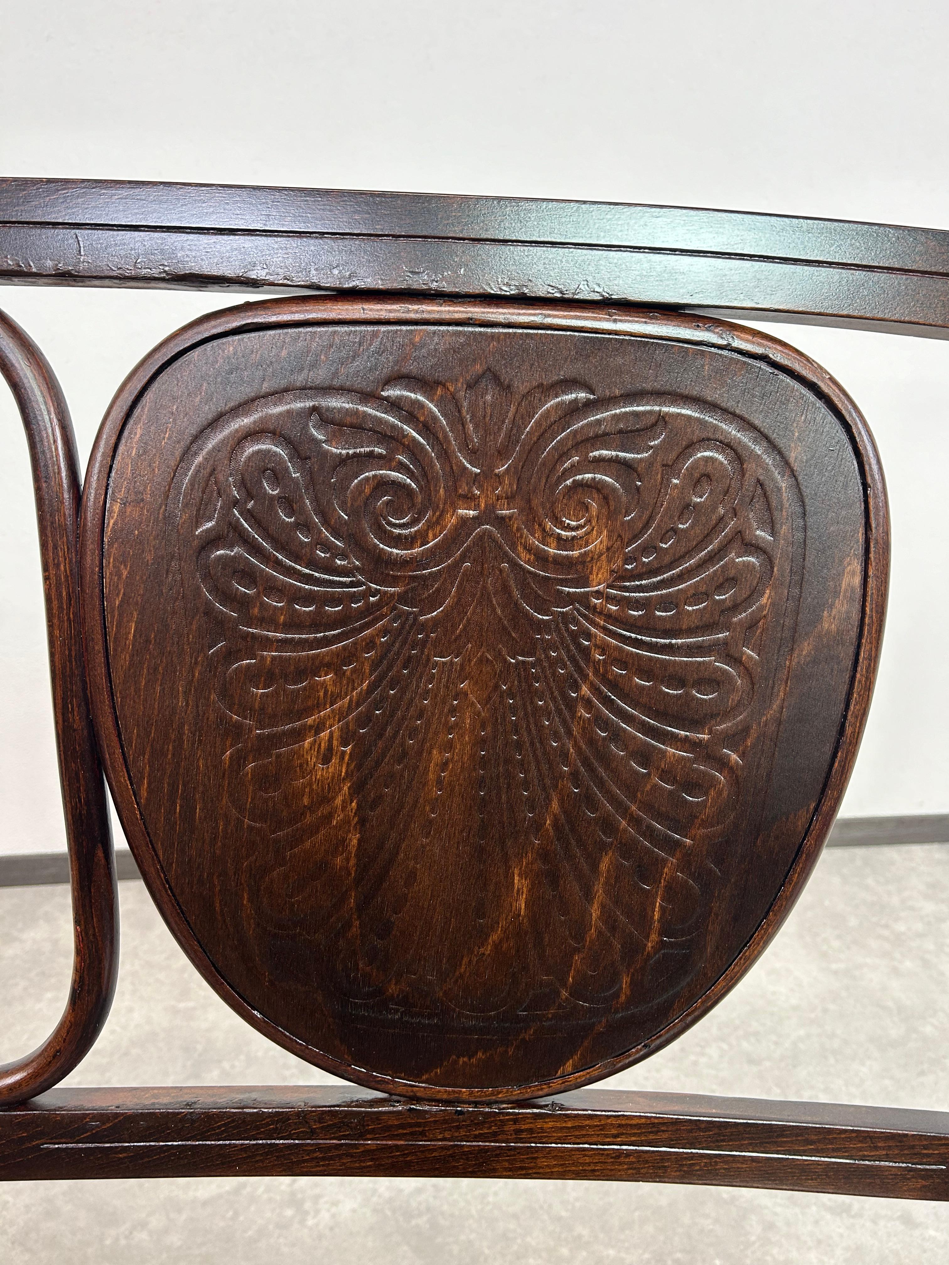 Autrichien Banc en bois courbé de Thonet Mundus en vente
