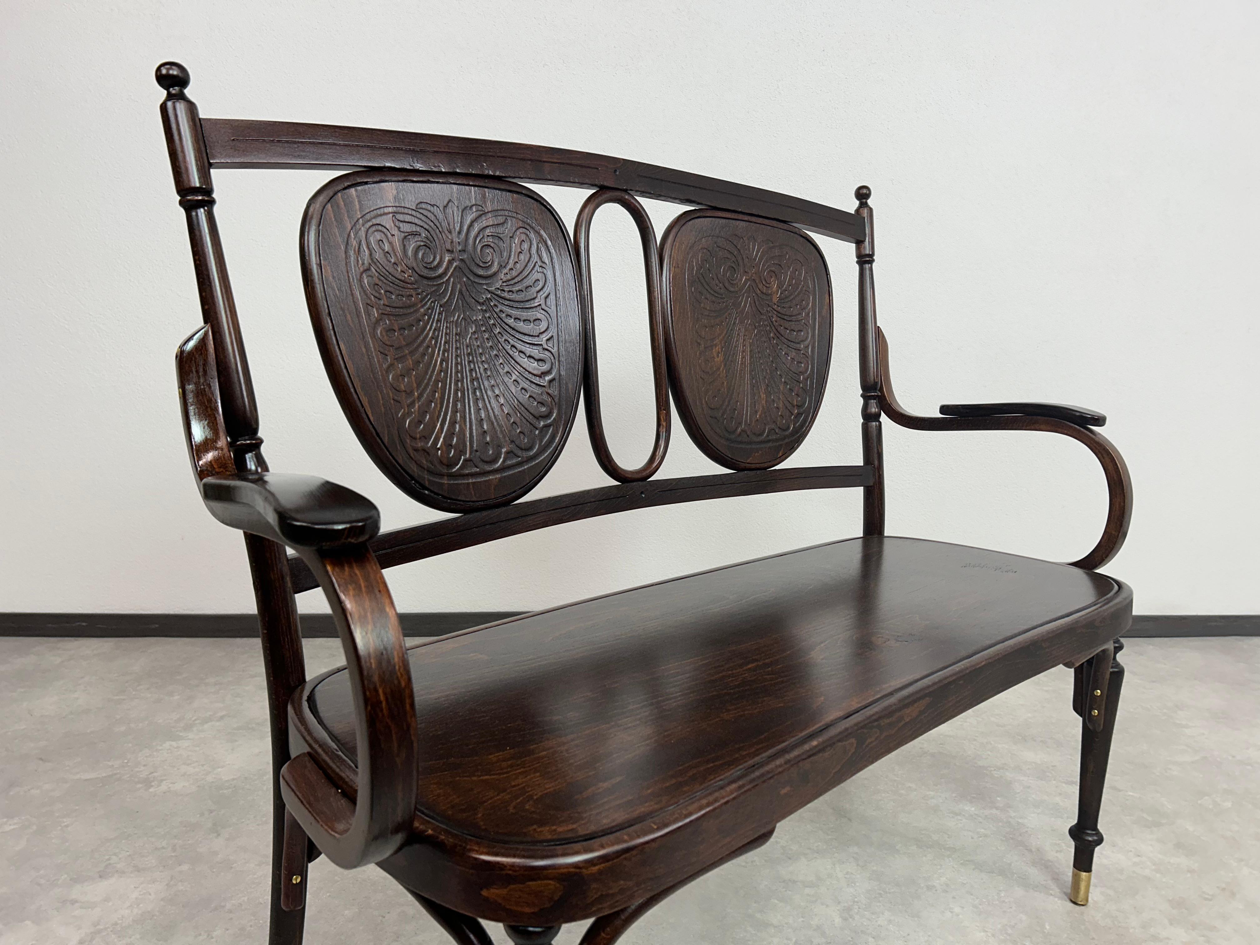 Laiton Banc en bois courbé de Thonet Mundus en vente