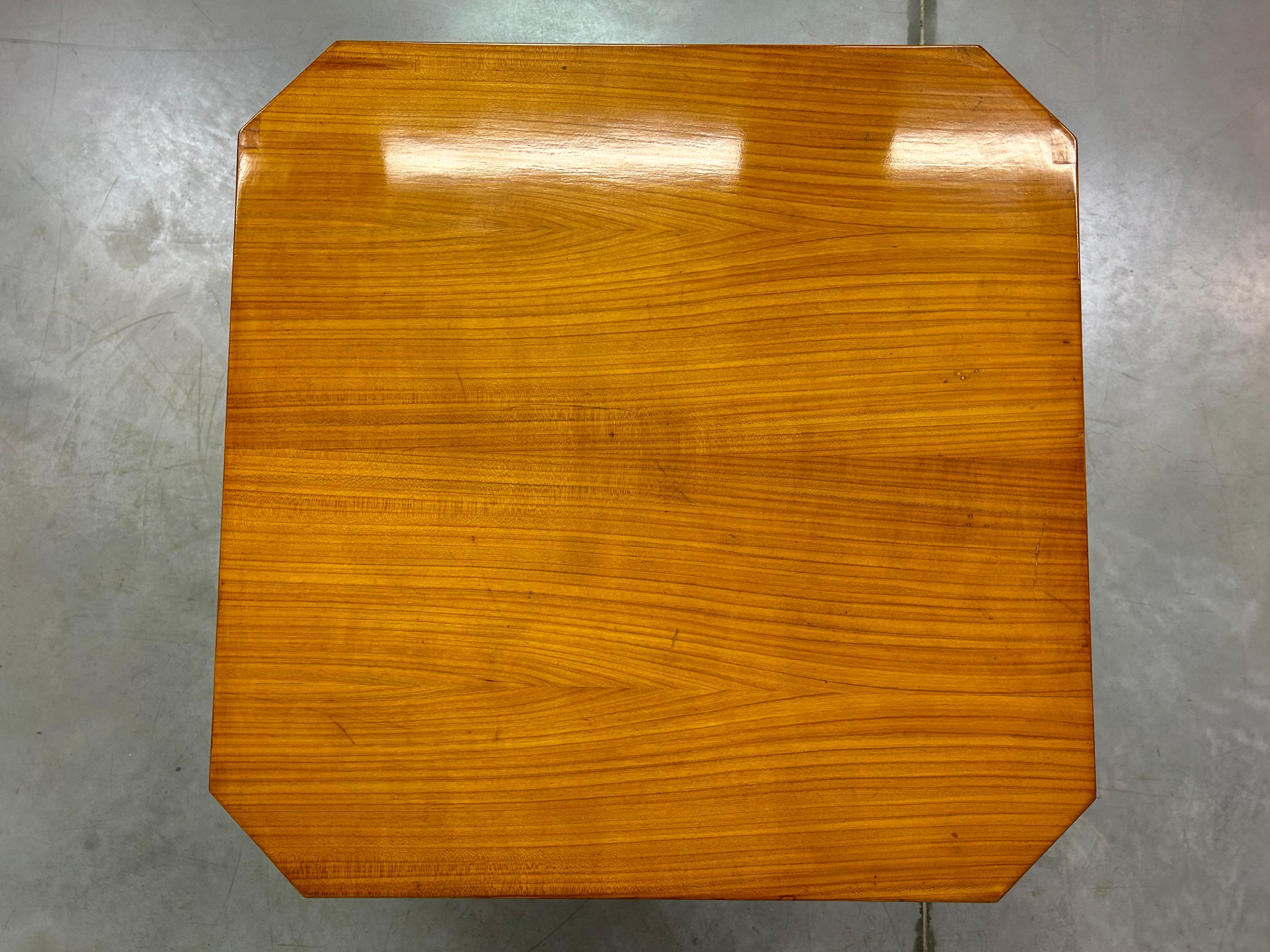 Legno Tavolino Secession attr. Adolf Loos/Kolo Moser in vendita