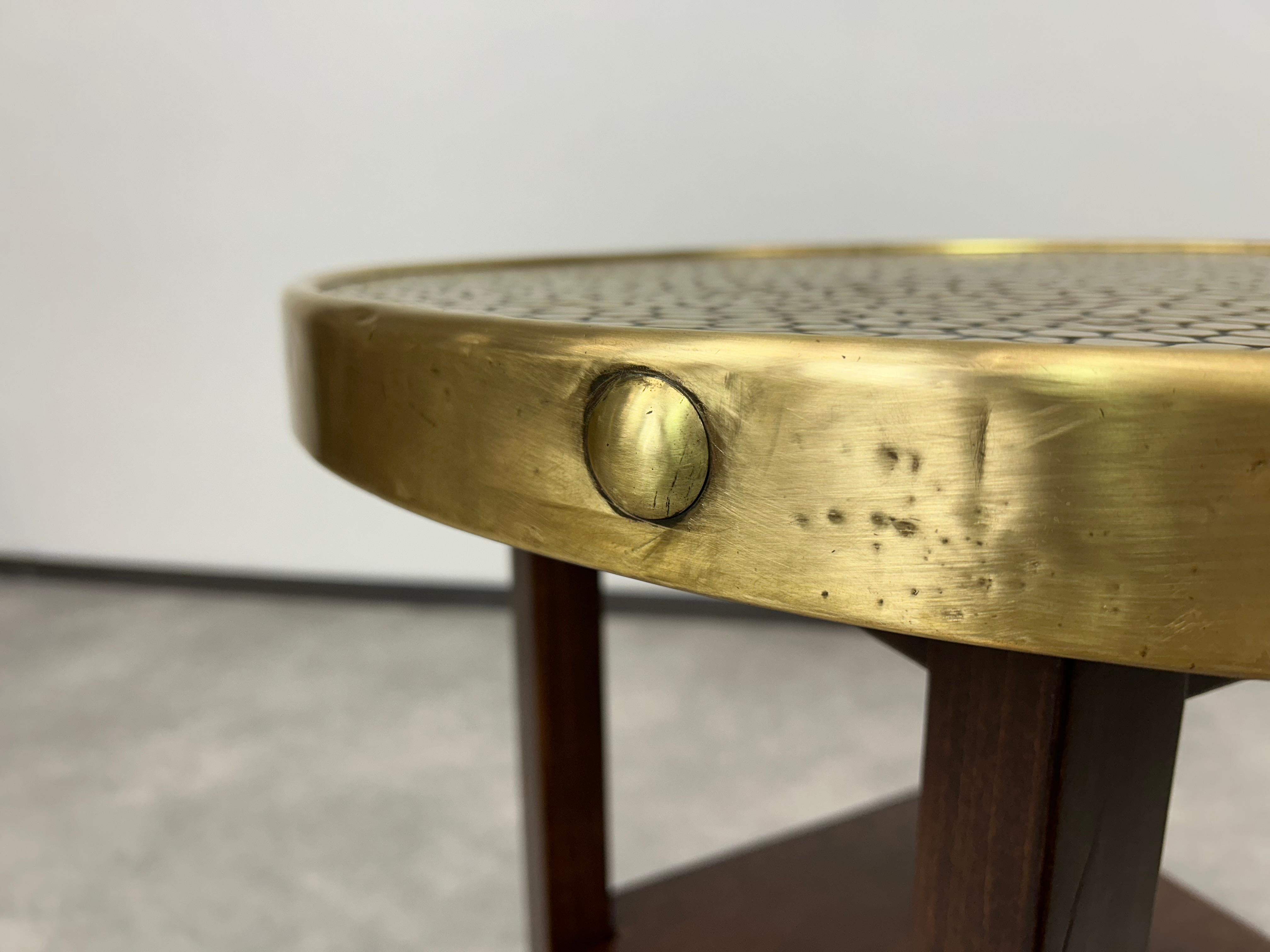 Laiton Table basse Secession avec plateau en laiton en vente