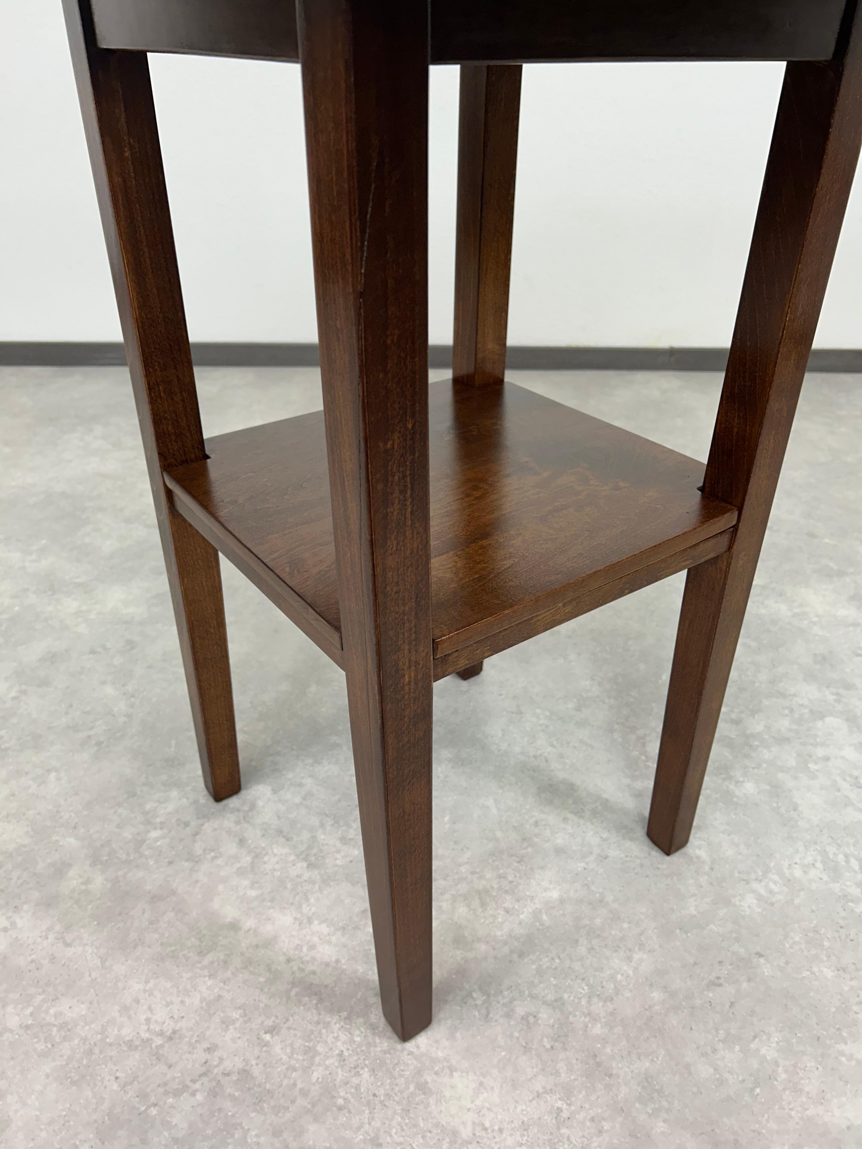 Table basse Secession avec plateau en laiton en vente 1