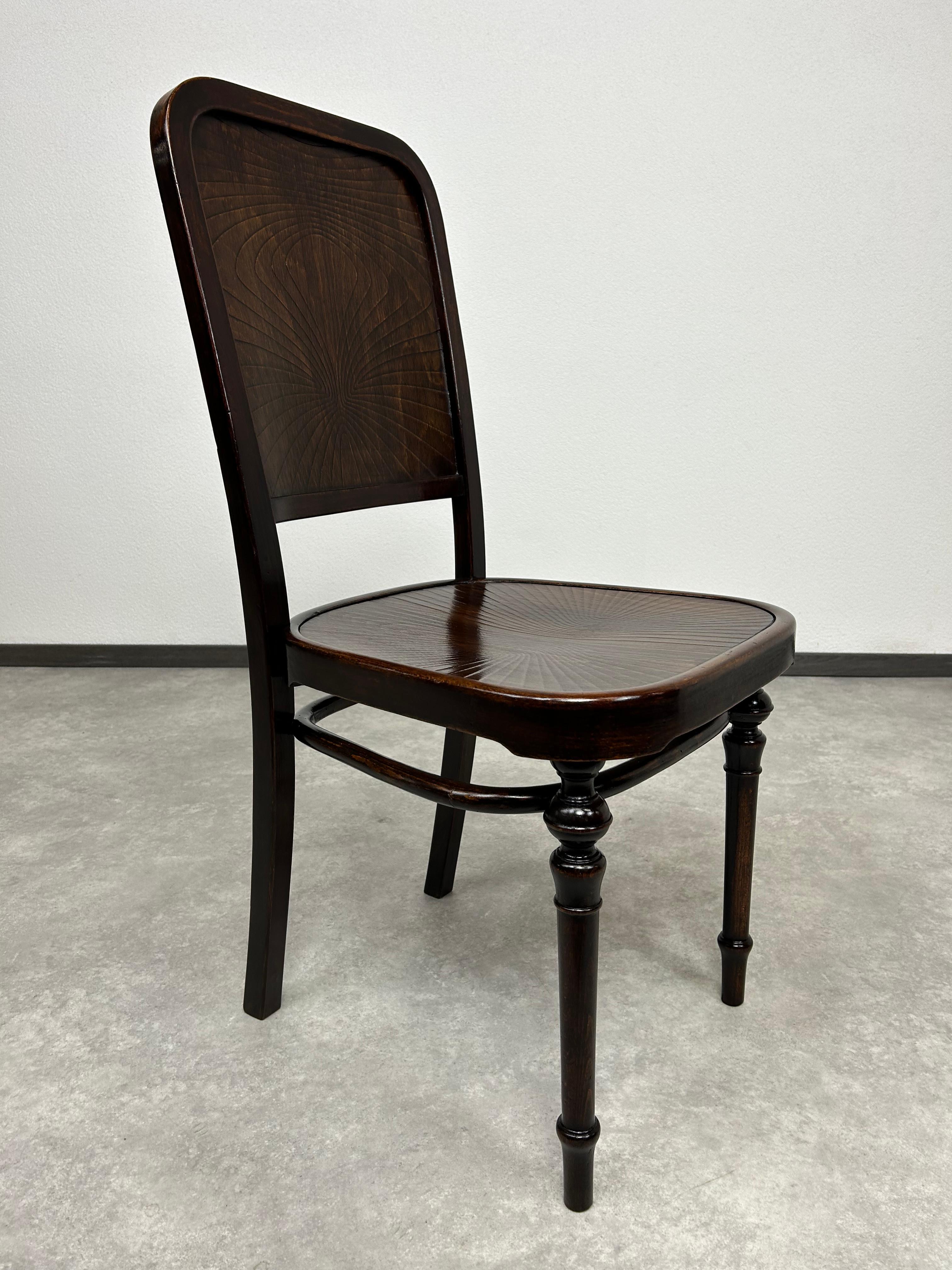 Inizio XX secolo Sedia da pranzo Secession n. 41 di Thonet in vendita