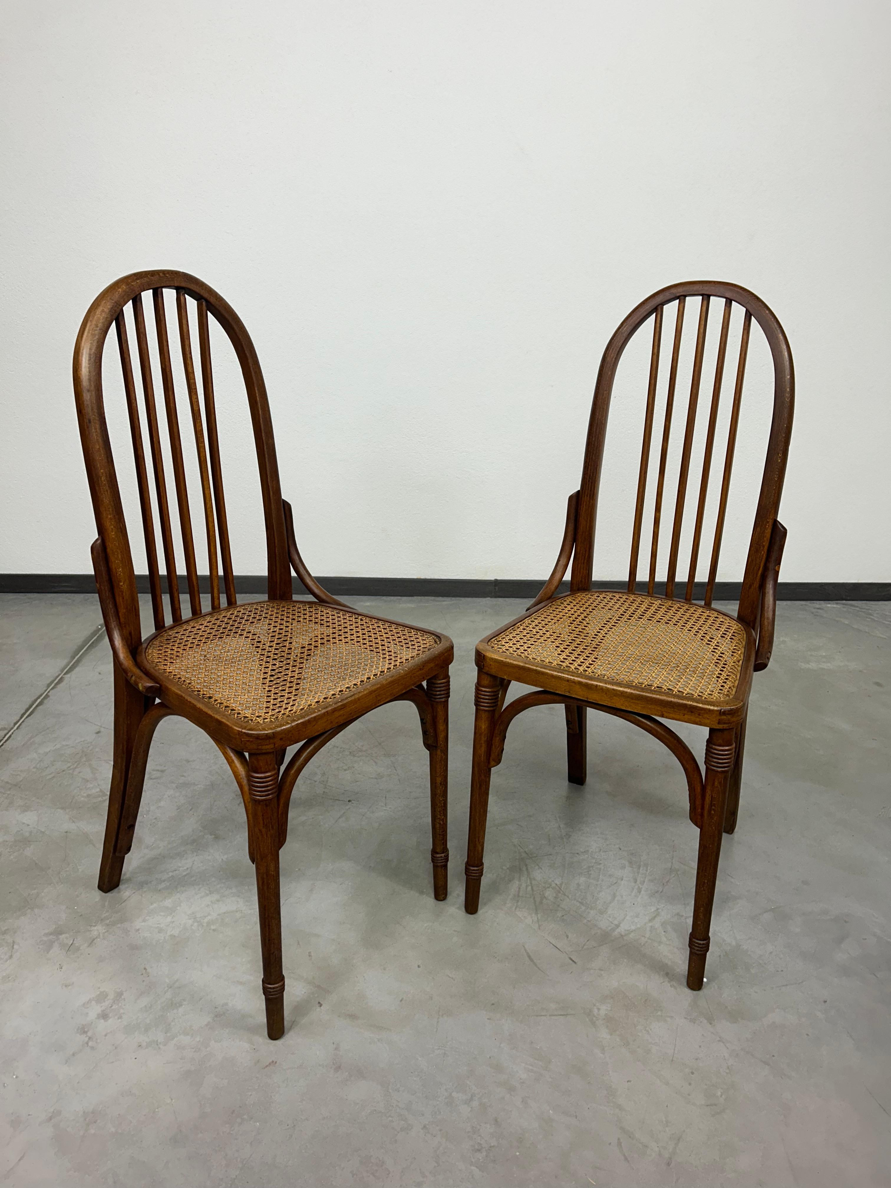 Sedie da pranzo della Secessione N369A di Josef Hoffmann in ottime condizioni originali. Firmato con etichetta dell'importatore.