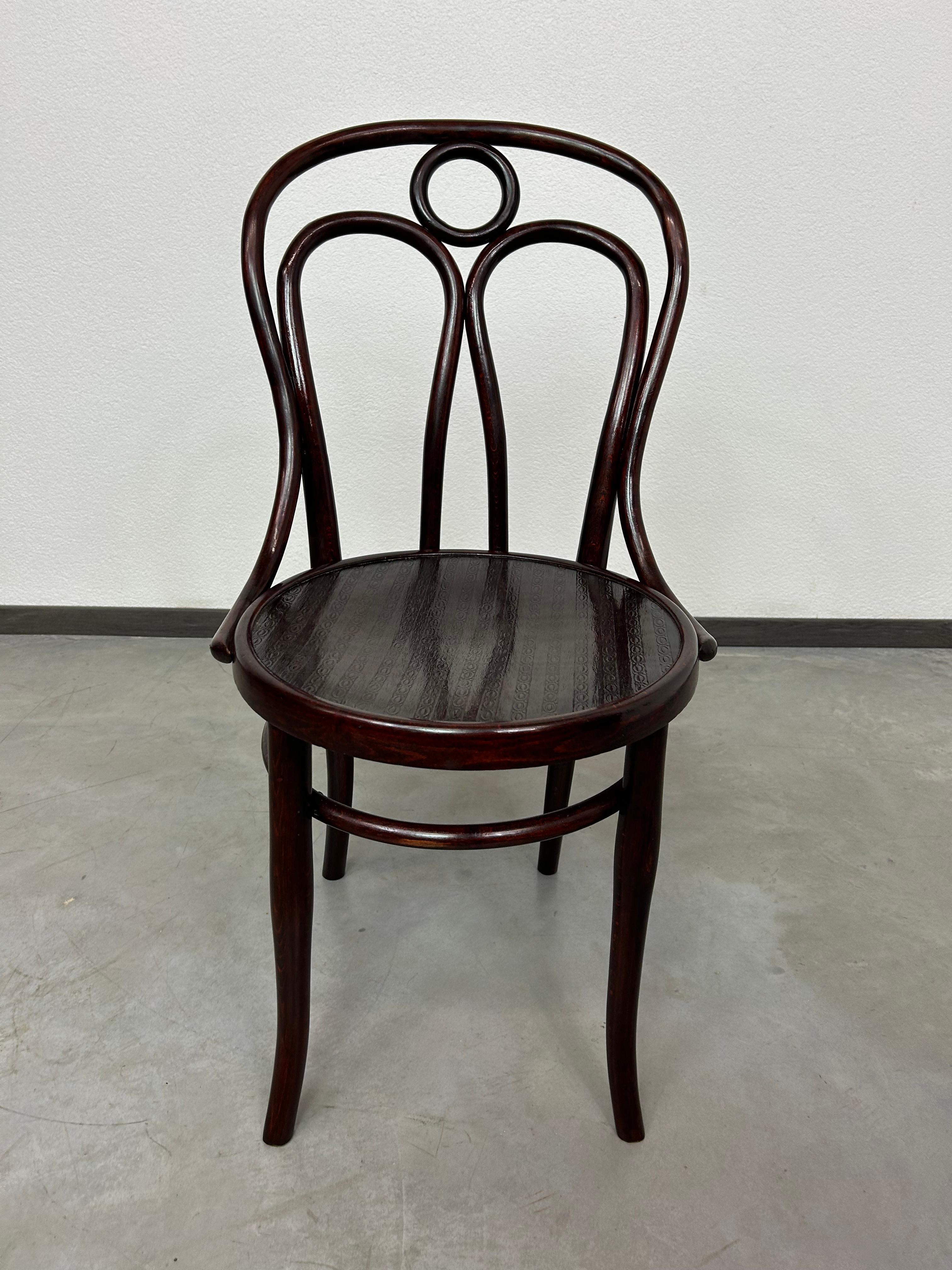 Secession dining room chairs Thonet no.19 and Kohn no.36 For Sale 3