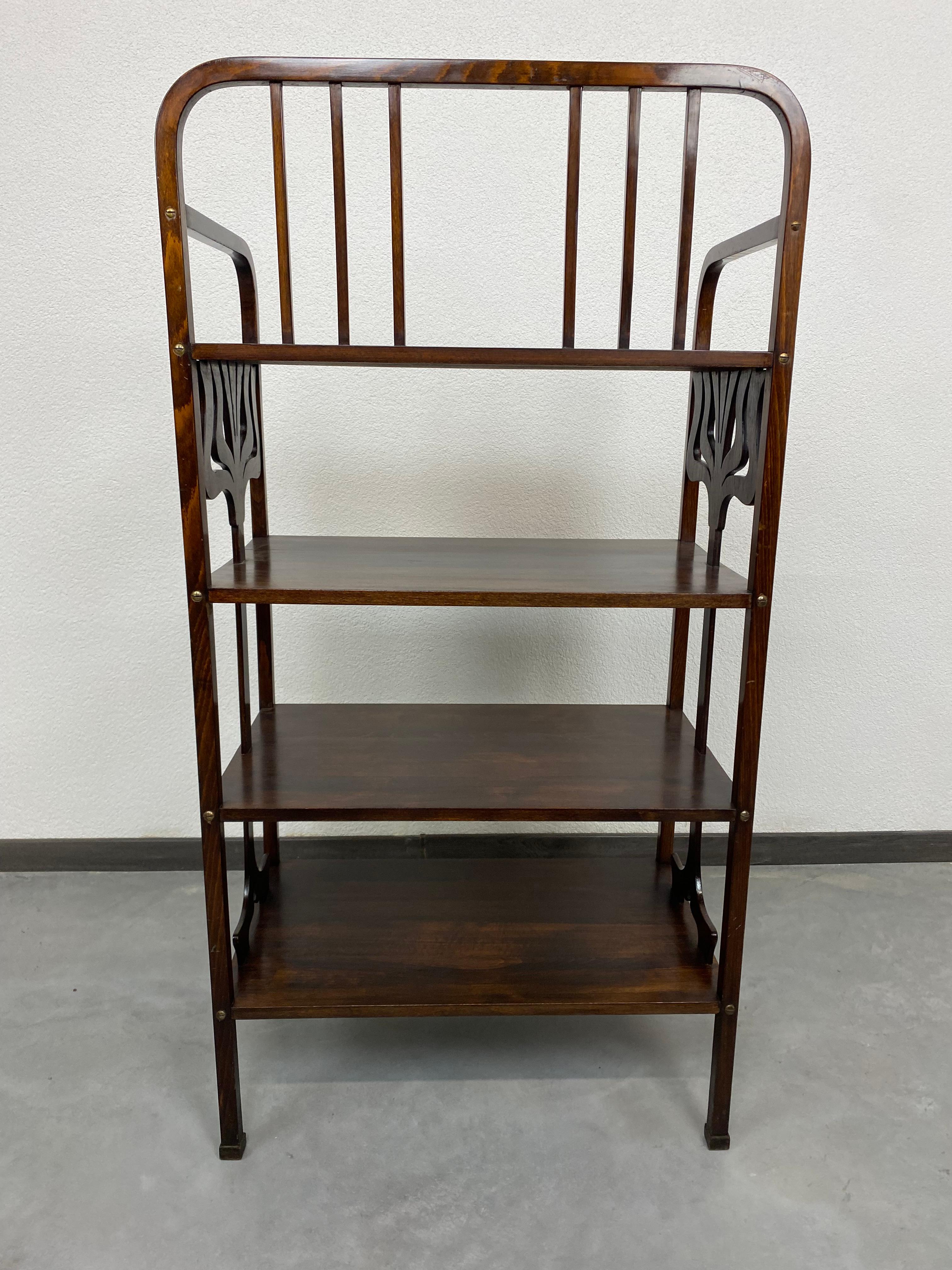 Bentwood Secession Etagere No.41 by Thonet
