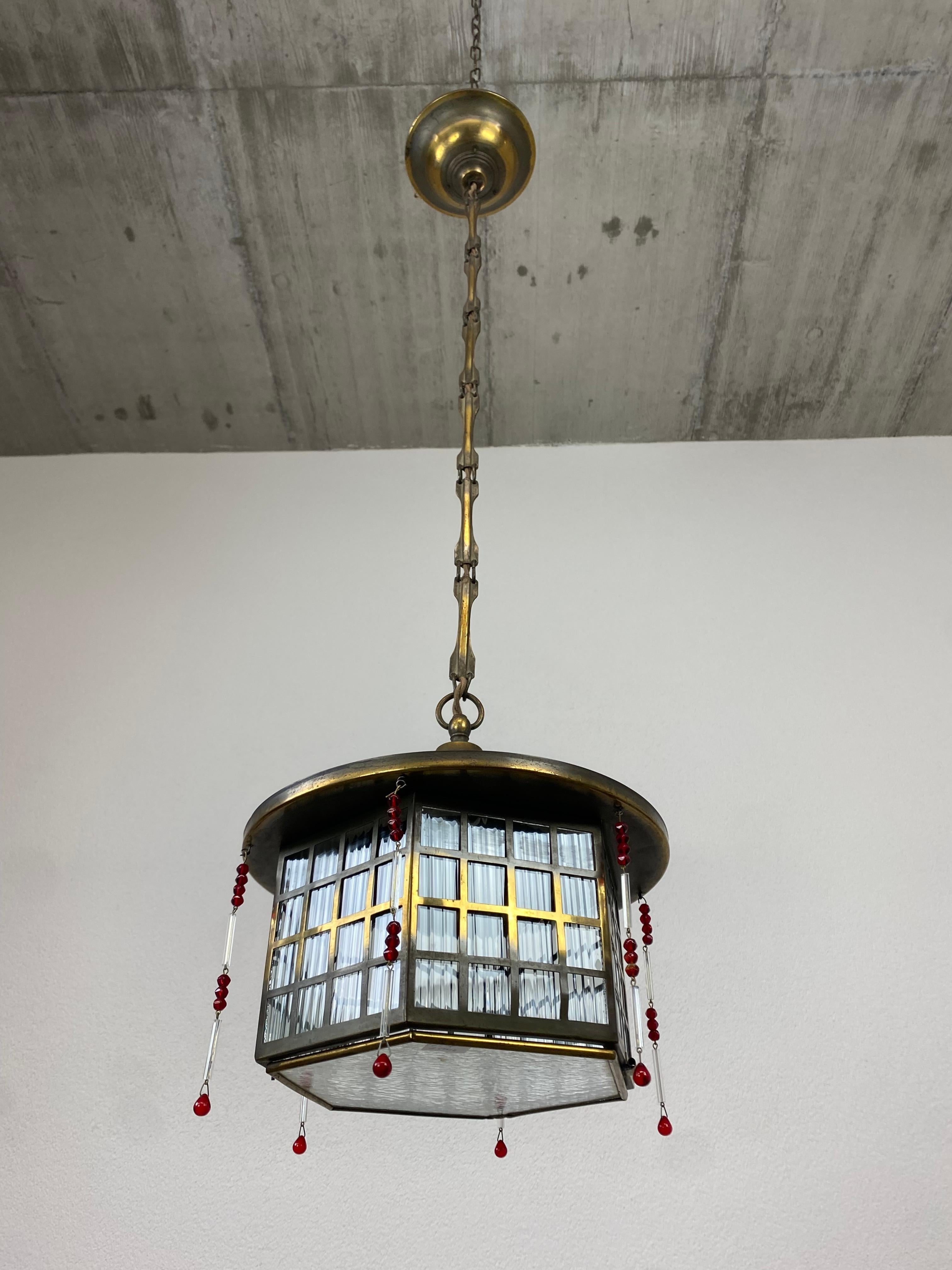 Lampe suspendue de la Sécession atr. à Josef Hoffmann. Trouvé en Autriche dans une villa sécessionniste.