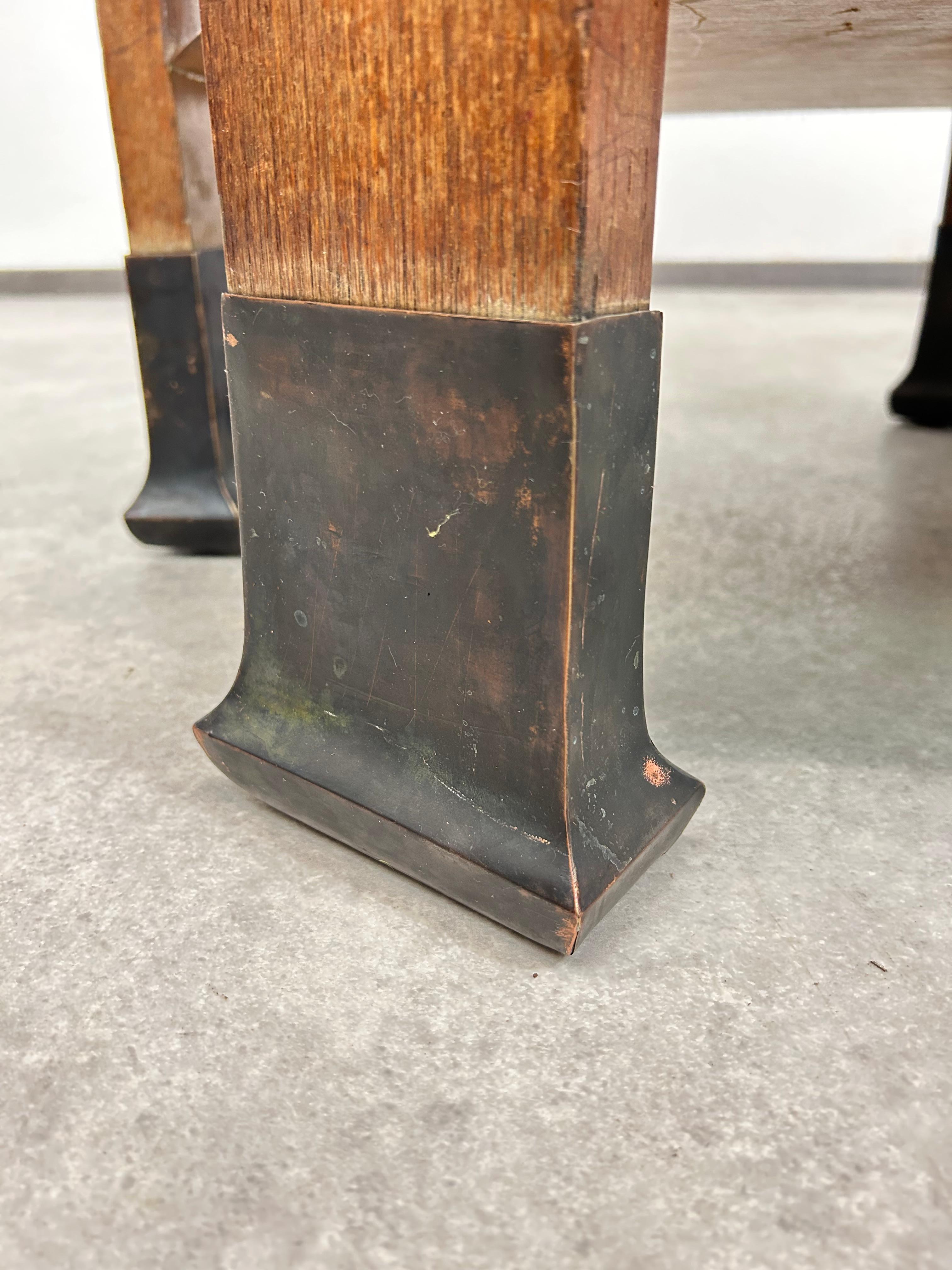 Secession Sechseckiger Tisch mit sechs Beinen und Messingverkleidung attr. an Adolf Loos für Ma im Angebot 3
