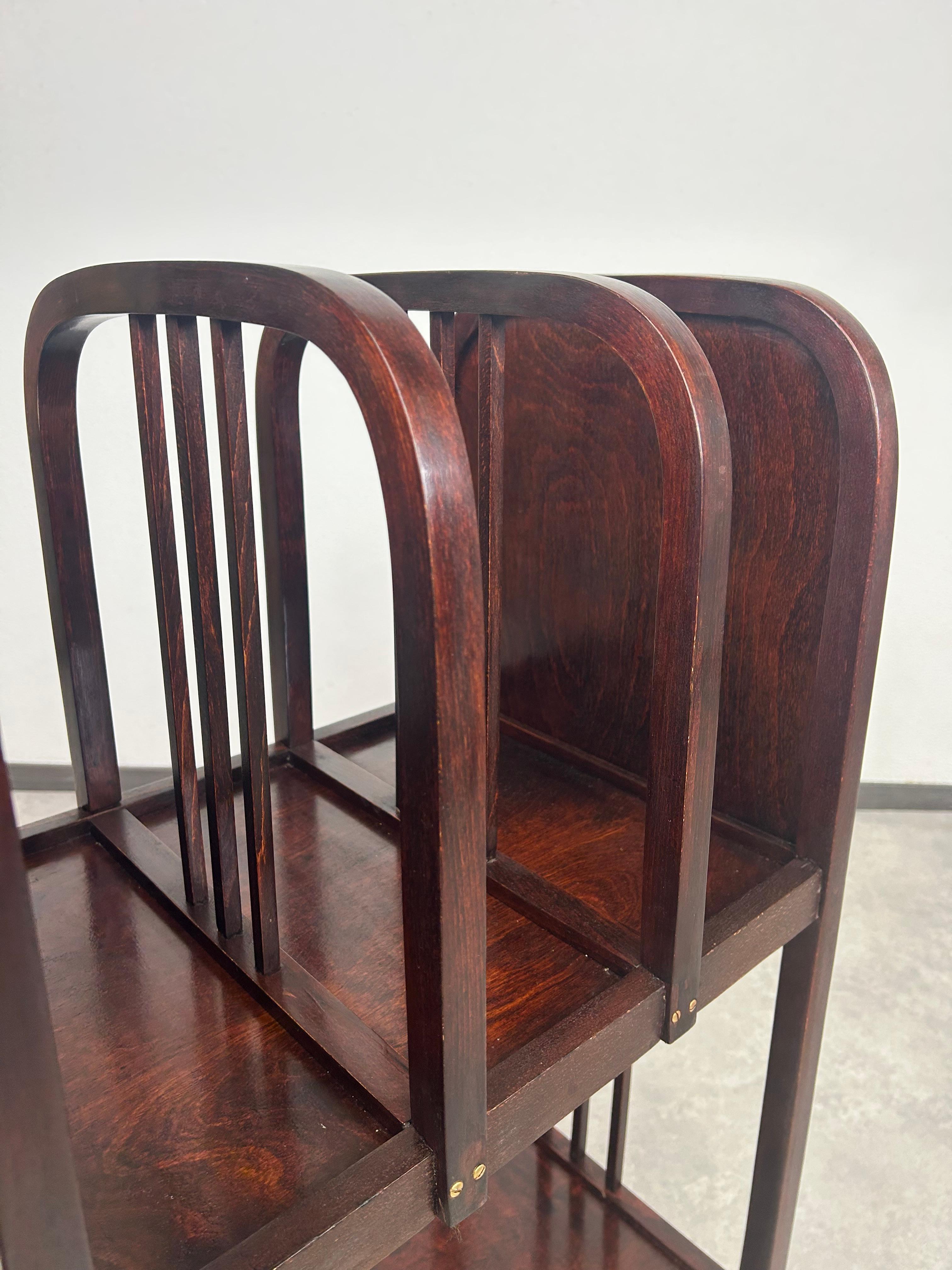 Porta riviste della Secessione attr. a Otto Wagner per Thonet in vendita 3