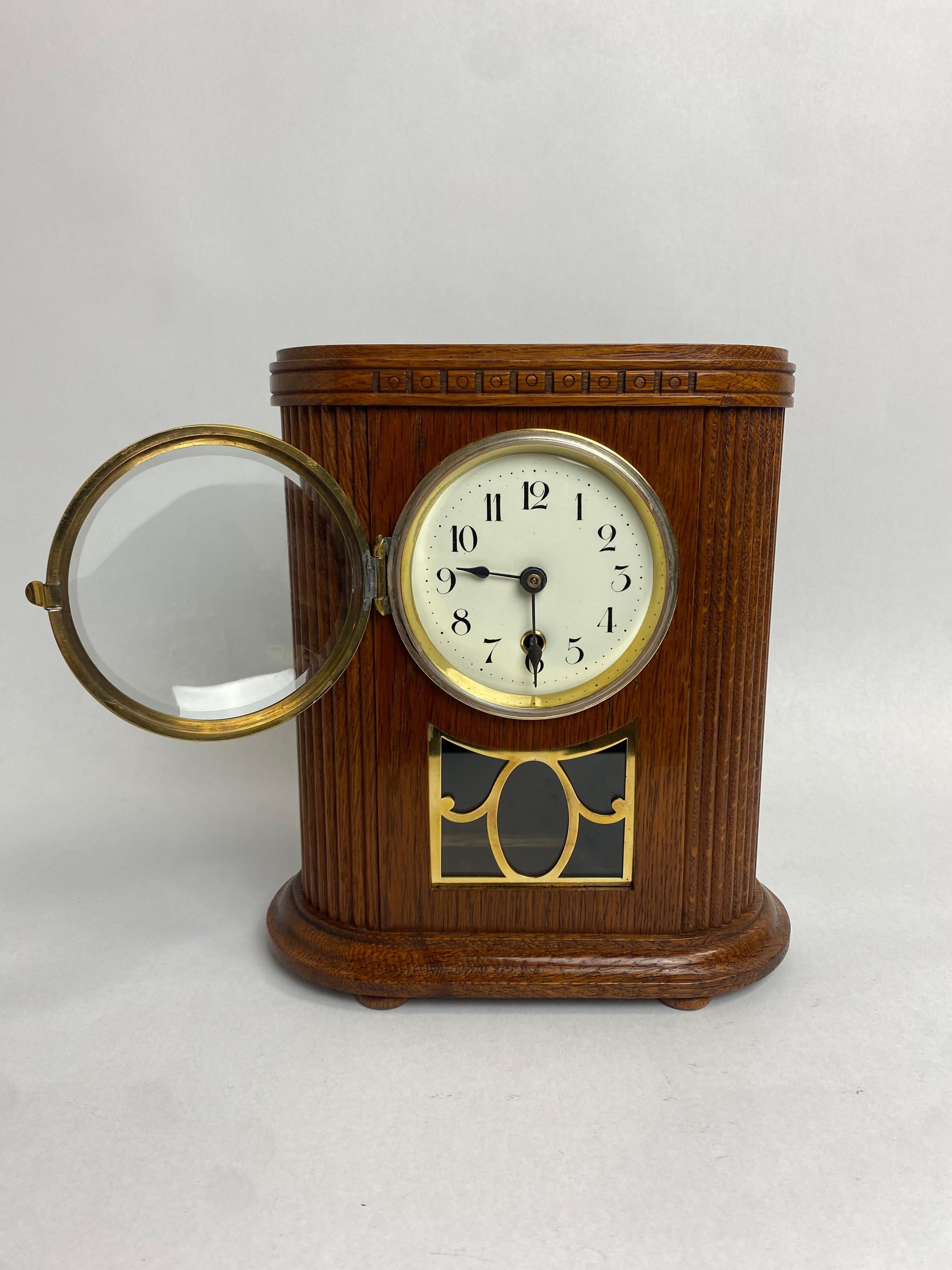 Secession mantel clock atr. to Otto Prutscher In Excellent Condition For Sale In Banská Štiavnica, SK
