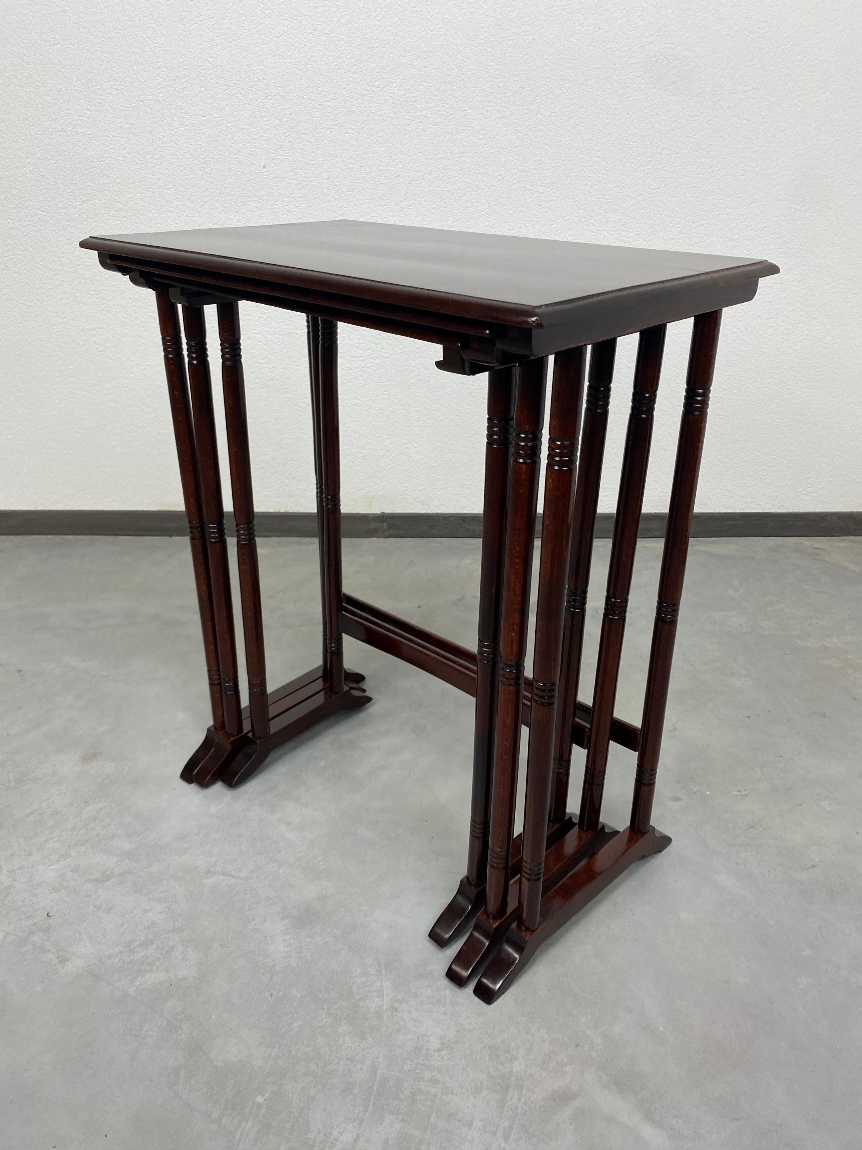Secession nesting tables by Thonet professionally stained and repolished.
Measures: 1. table 31 x 45 x 69cm 2. table 34,5 x 53 x 70cm 3. table 39 x 60,5 x 72cm.
  