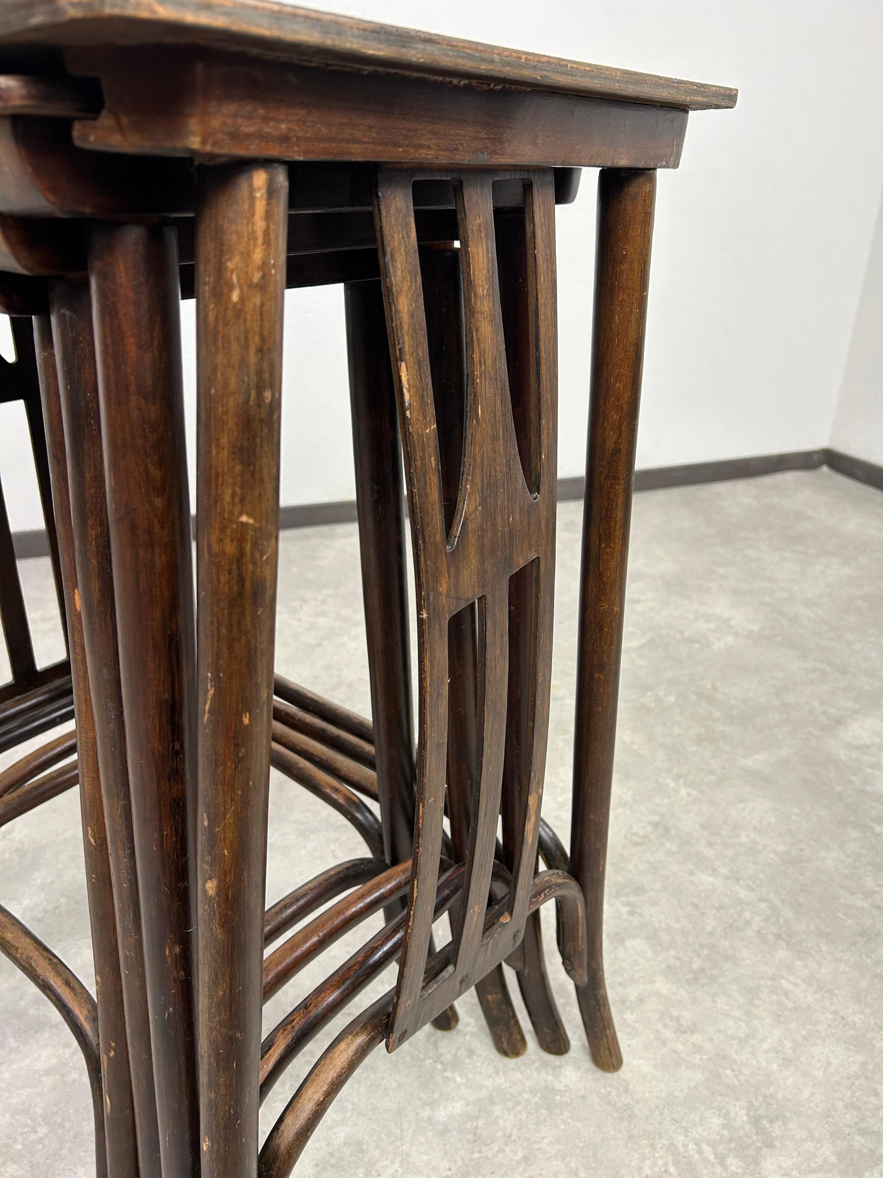 Secession nesting tables no. 958aby Siegel or Kolo Moser ex. by J&J Kohn For Sale 2