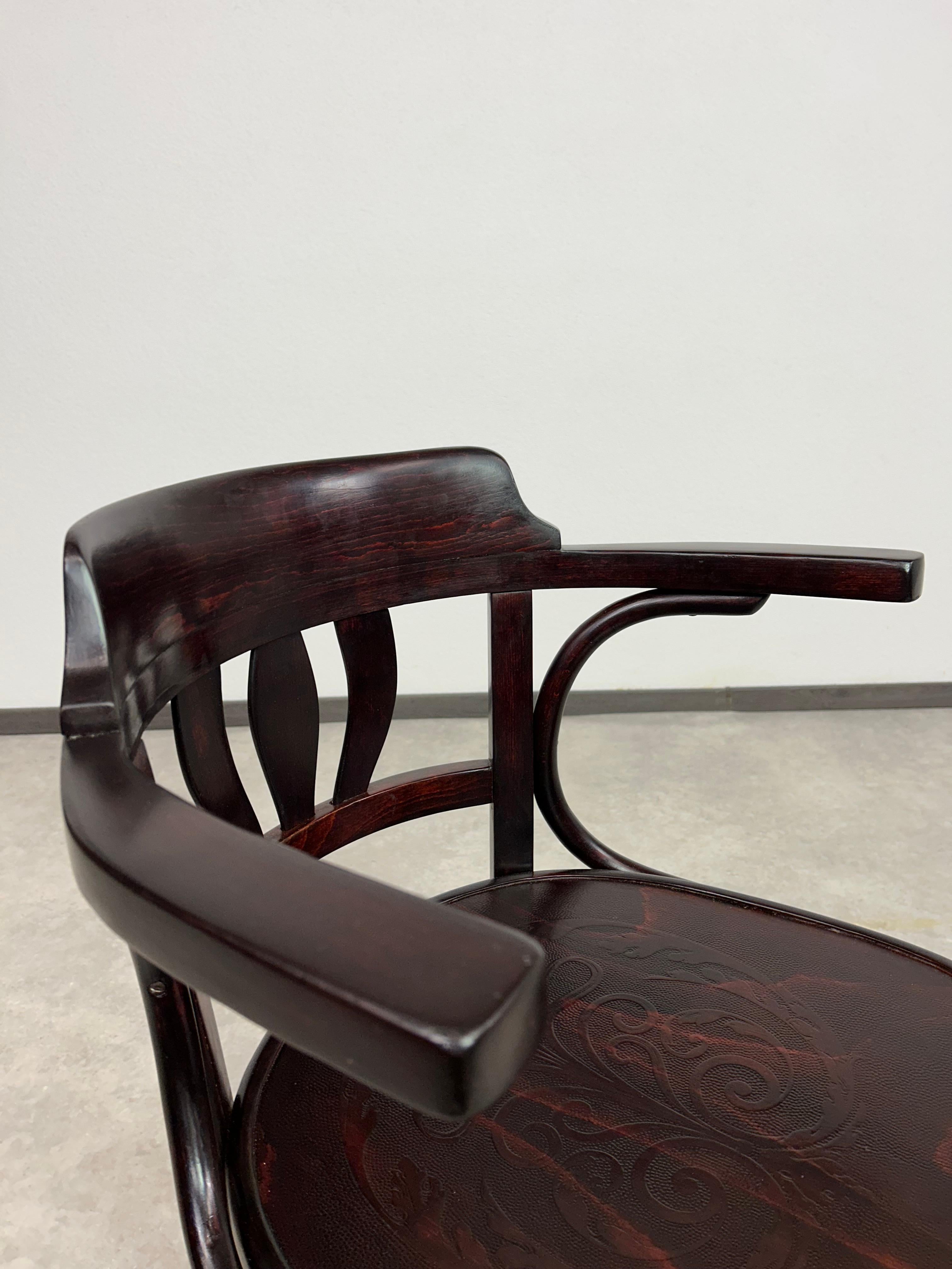 Early 20th Century Secession office chair by Thonet Mundus For Sale