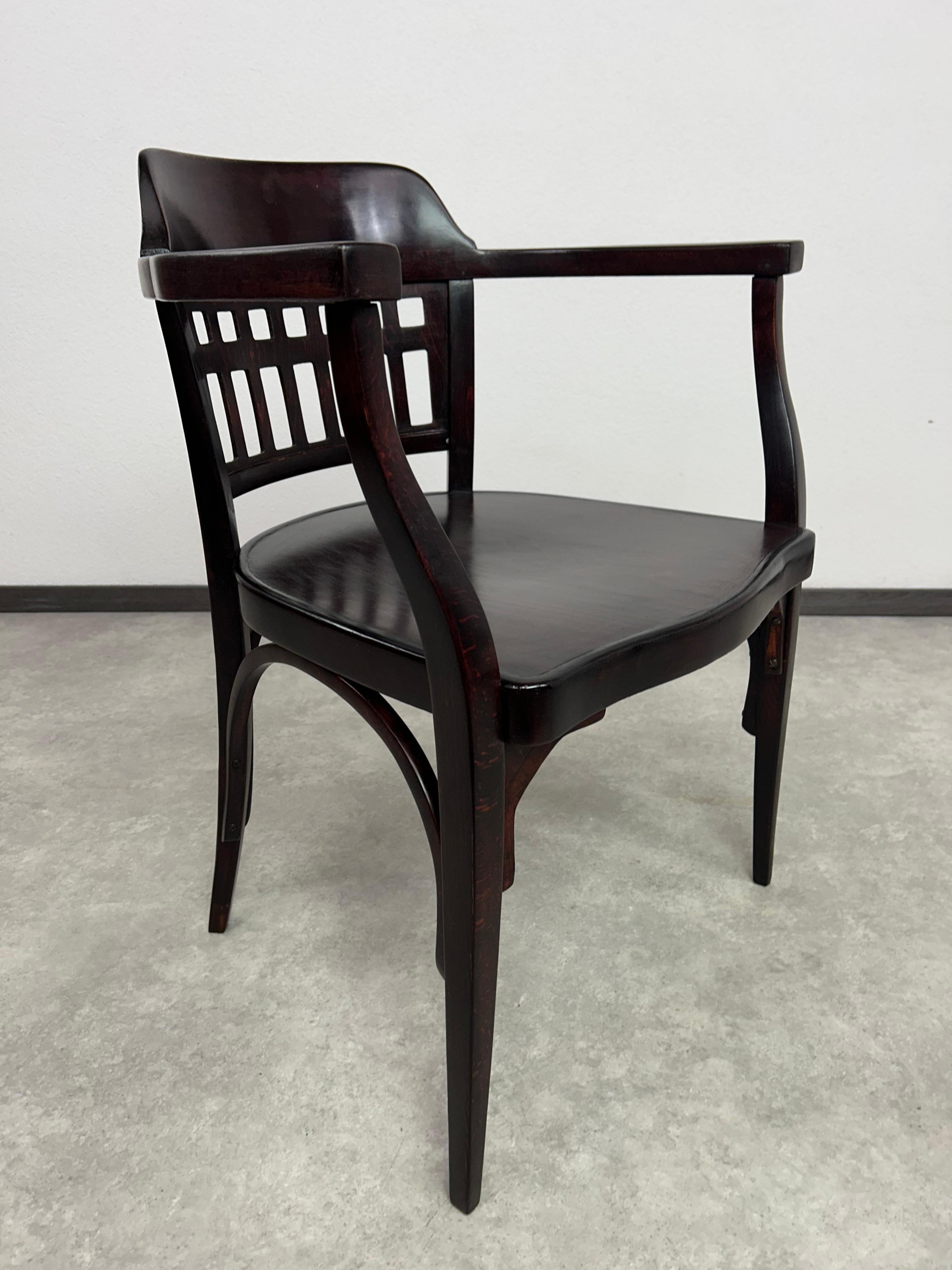 Silla de oficina Secession n.º 714 de Otto Wagner para J&J Kohn. Teñido y repulido profesional.

