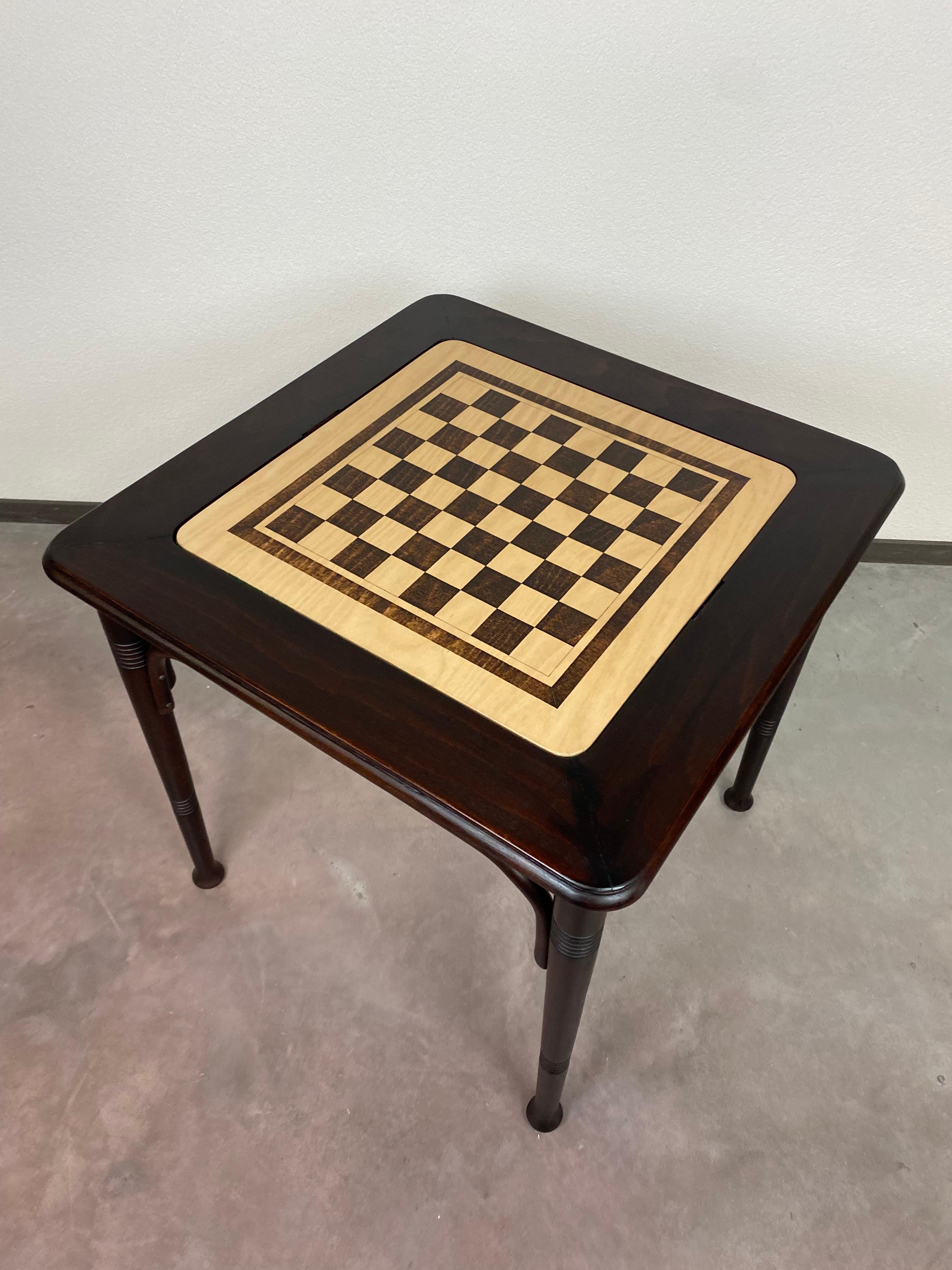 Secession Playing Table Thonet No.10 1