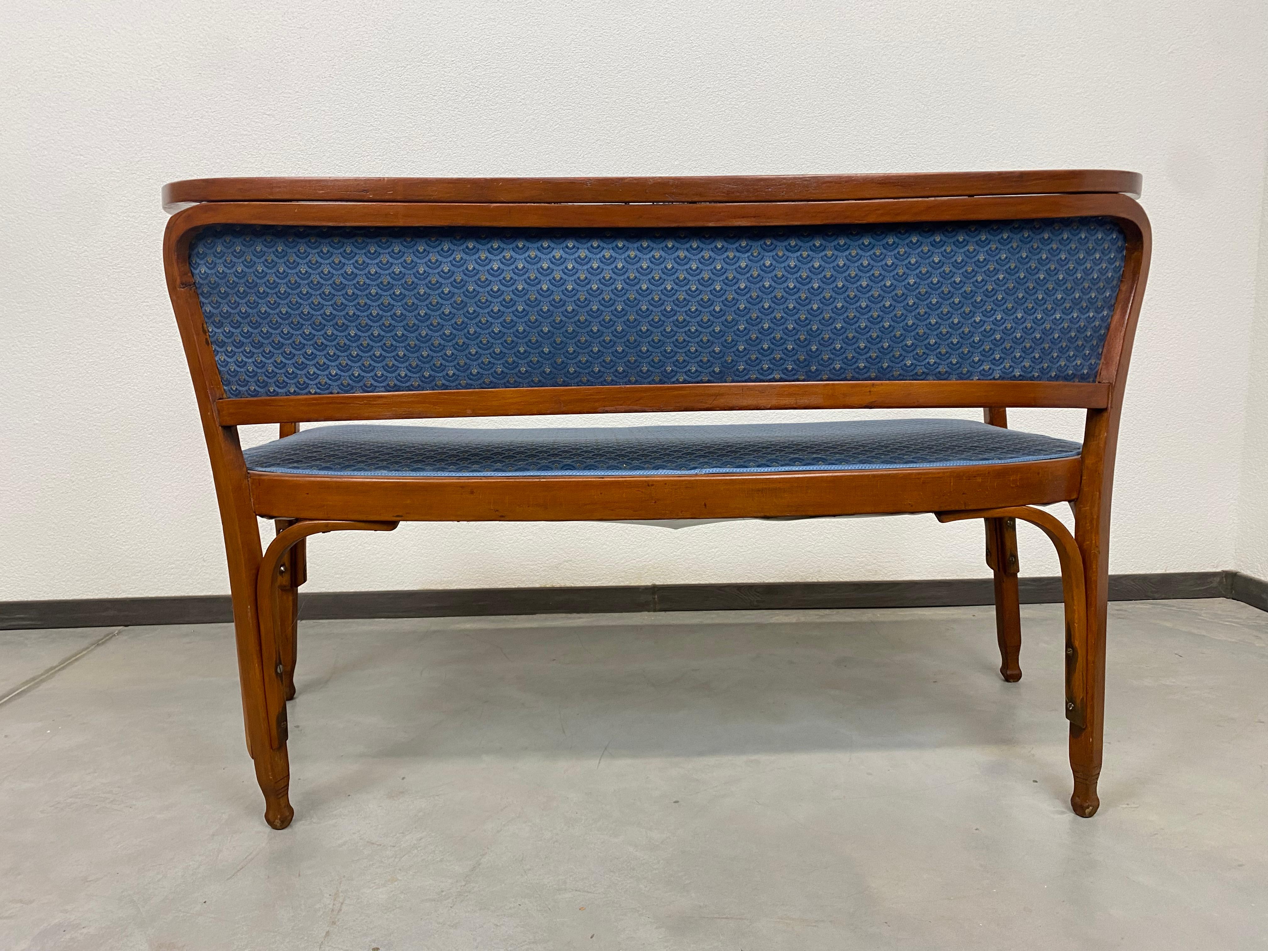 Secession Seating Group No.715 by Gustav Siegel for J&J Kohn For Sale 2