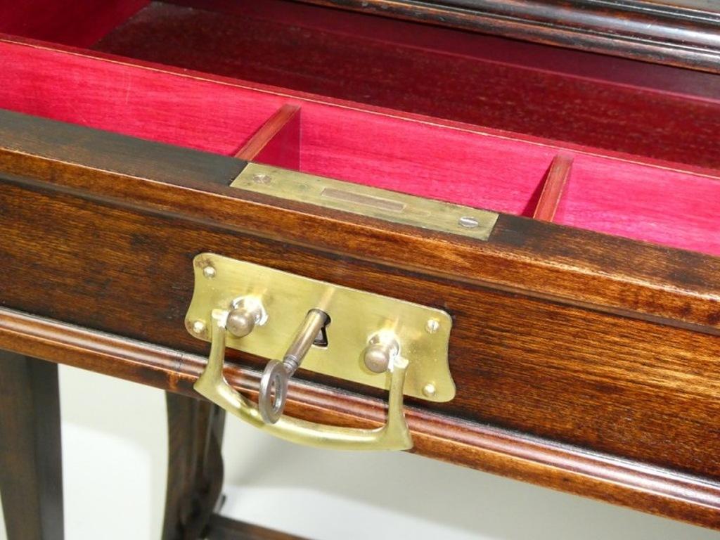 Secessione di Vienna Tavolino della Secessione con attributi di Joseph Maria Olbrich in vendita