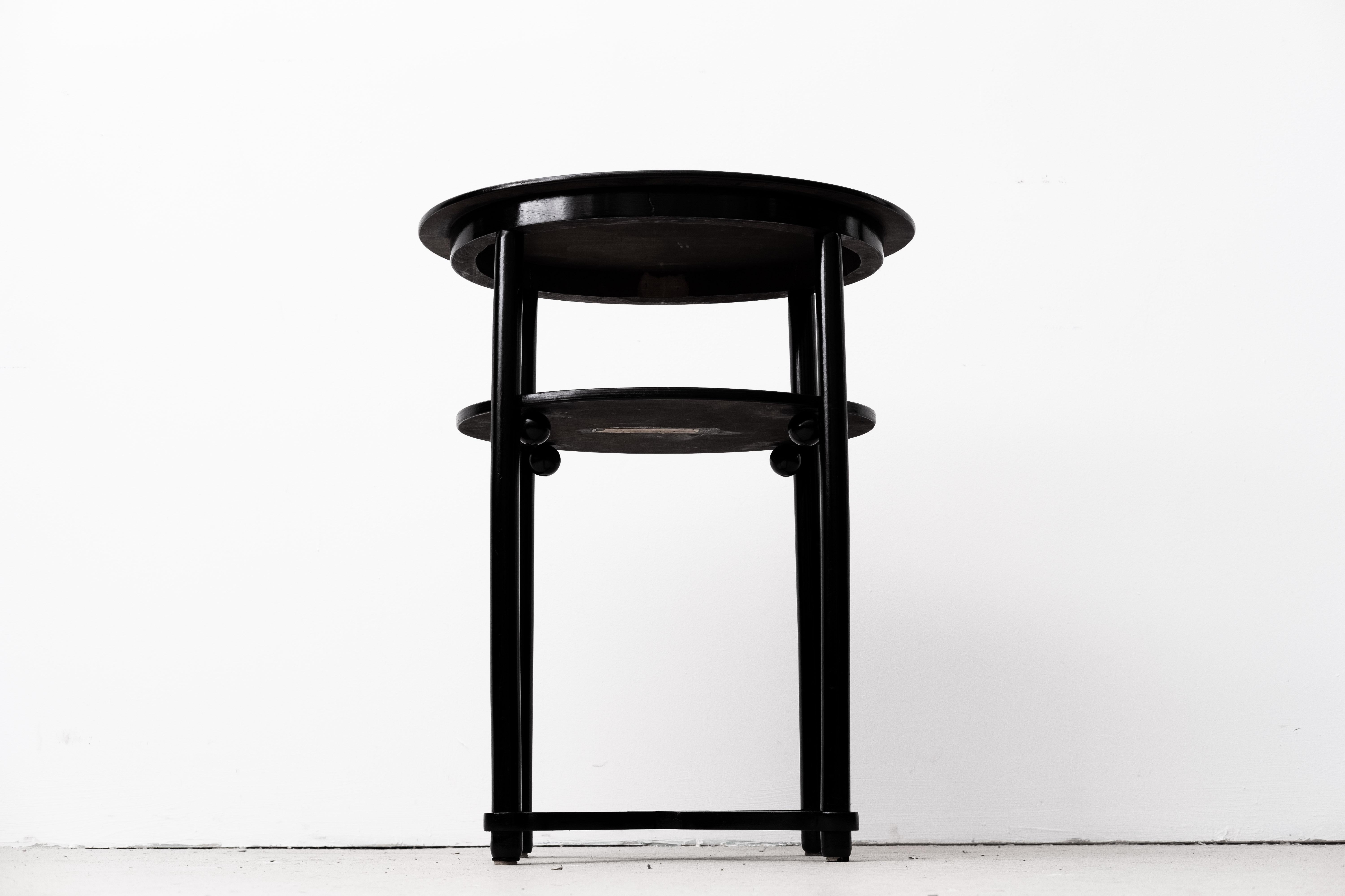 Beech Secession Sidetable, attr. to J. Hoffmann, ex. by Fischel & Söhne (CZK, 1915) For Sale