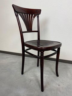 Secession Thonet Dining Chairs No.221 For Sale at 1stDibs