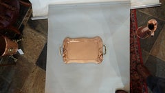 Vassoio secessionista (Art Nouveau) in rame martellato