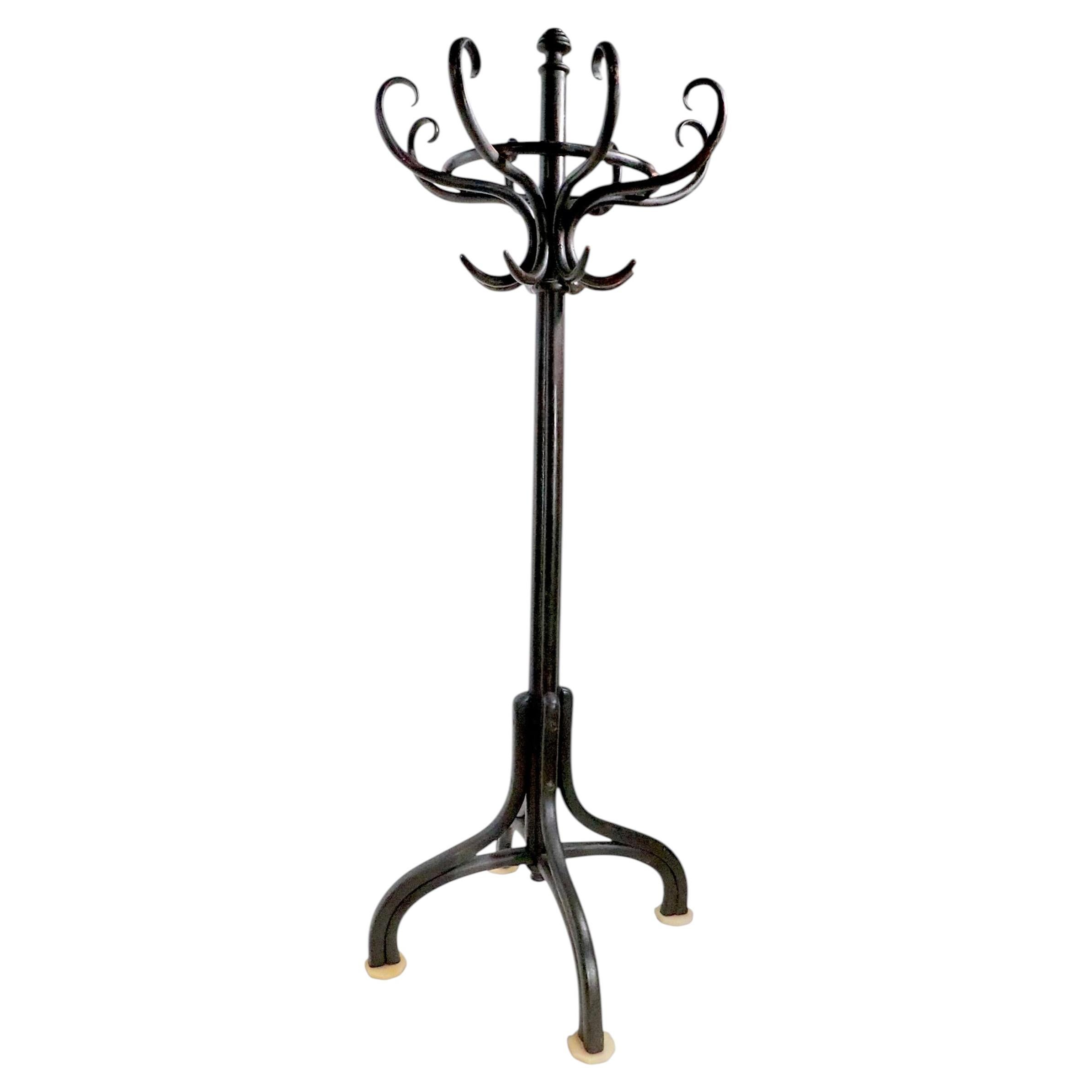 Appendiabiti secessionista in legno di bengala attribuito a Thonet