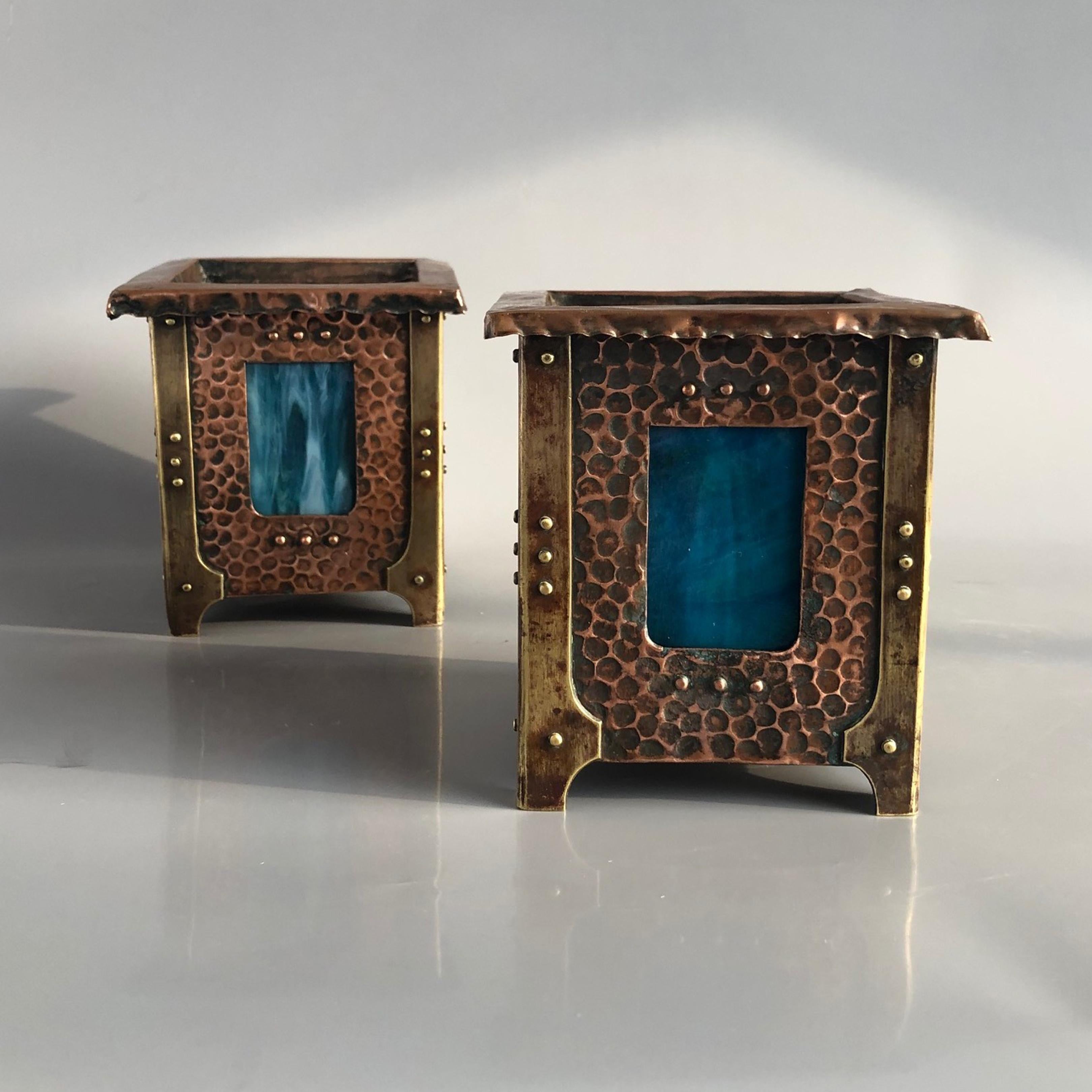 Handcrafted pair of small planters. Probably Austrian, 1900s under influence of English Arts and Crafts movement after the eighth Secession exhibition, 3 Nov - 27 Dec. 1900 when Mackintosh was invited and strongly influenced Austrian artists who