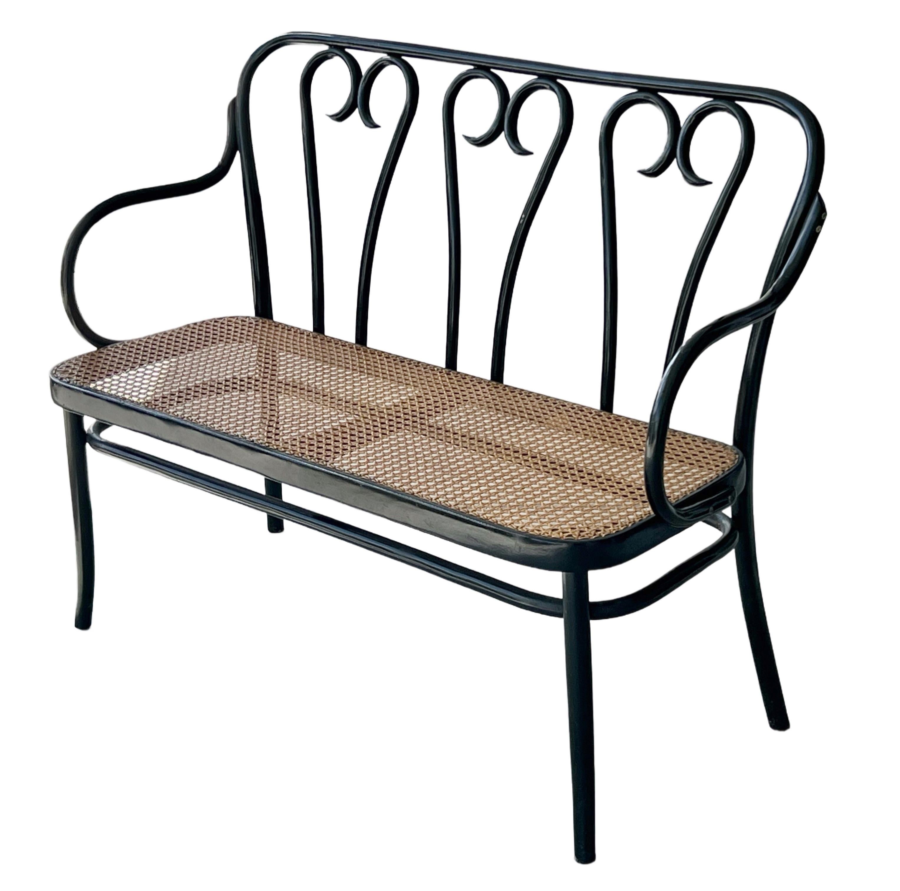 Secessionistisches Sofa aus Bugholz und Rohrgeflecht Mid Century von CMG Thonet im Zustand „Gut“ im Angebot in Miami, FL
