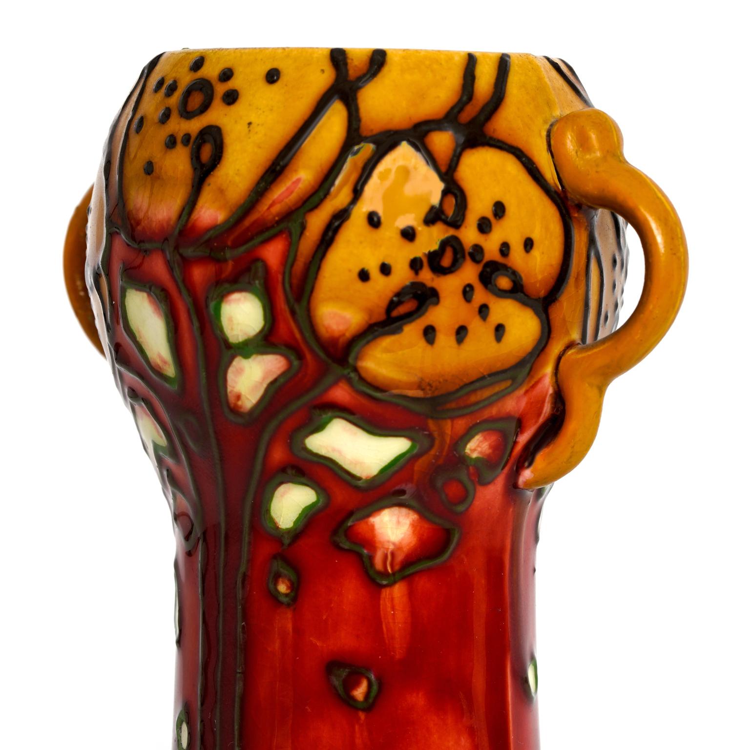 Inglese Vaso secessionista di John Leone e John Wadsworth per Minton in vendita