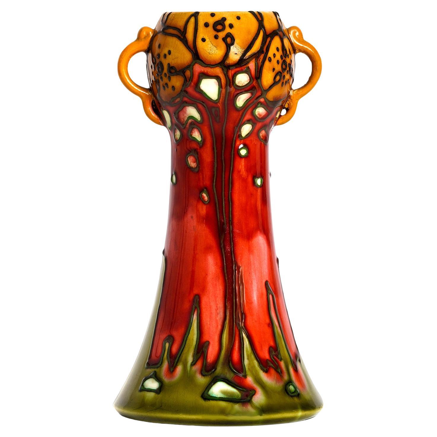 Vase sécessionniste de Leon Solon 
John Wadsworth pour Minton