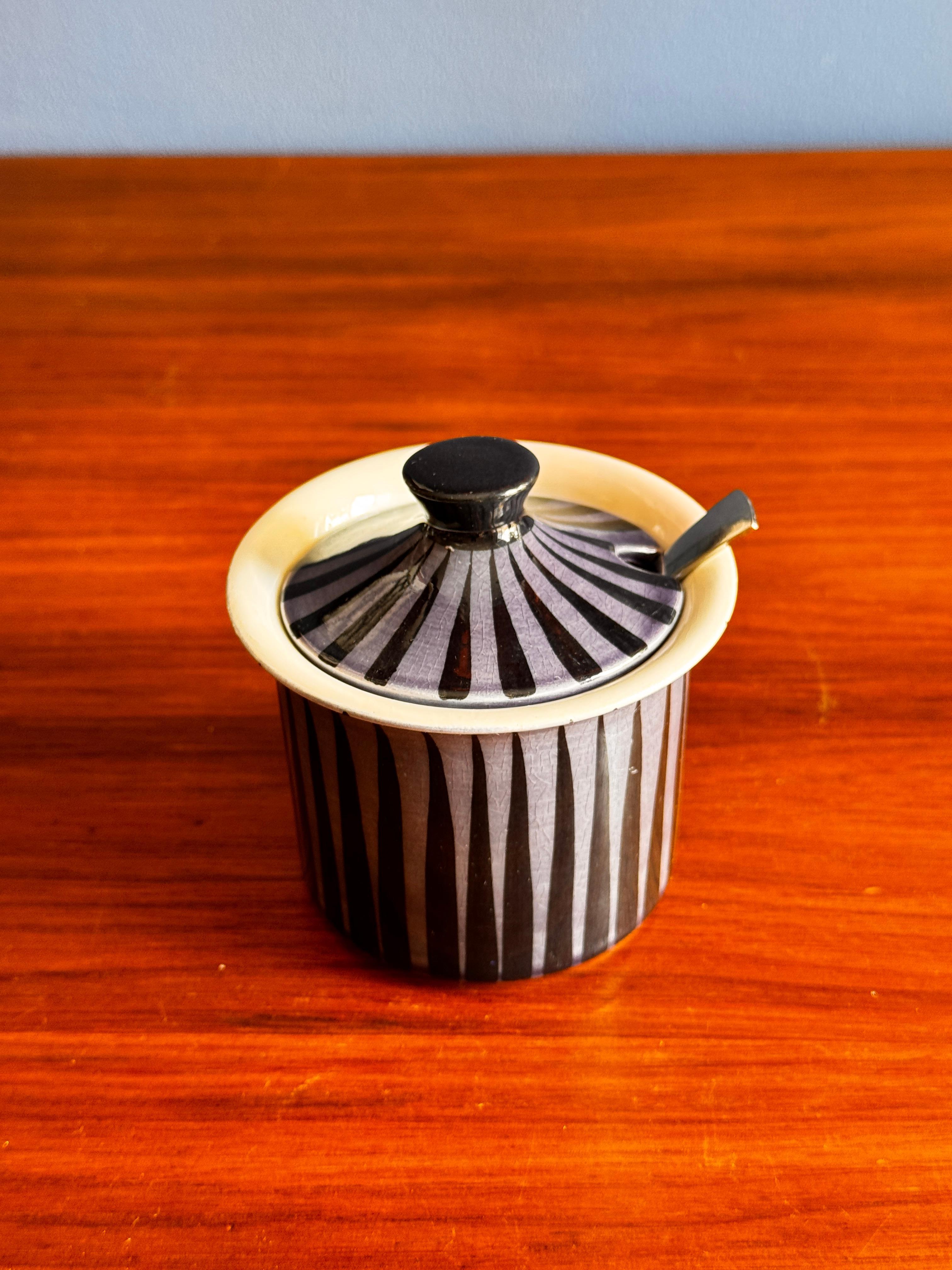 Secla Coffee Service – Mid-Century Portuguese Ceramics in Bold Violet, 1970s For Sale 9