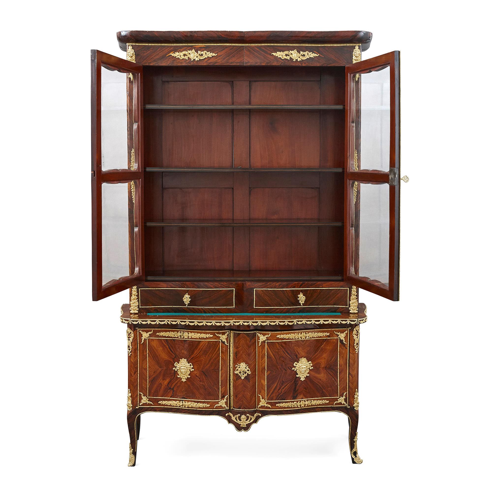 Vitrine en bronze doré et bois de roi d'époque Second Empire en vente 3