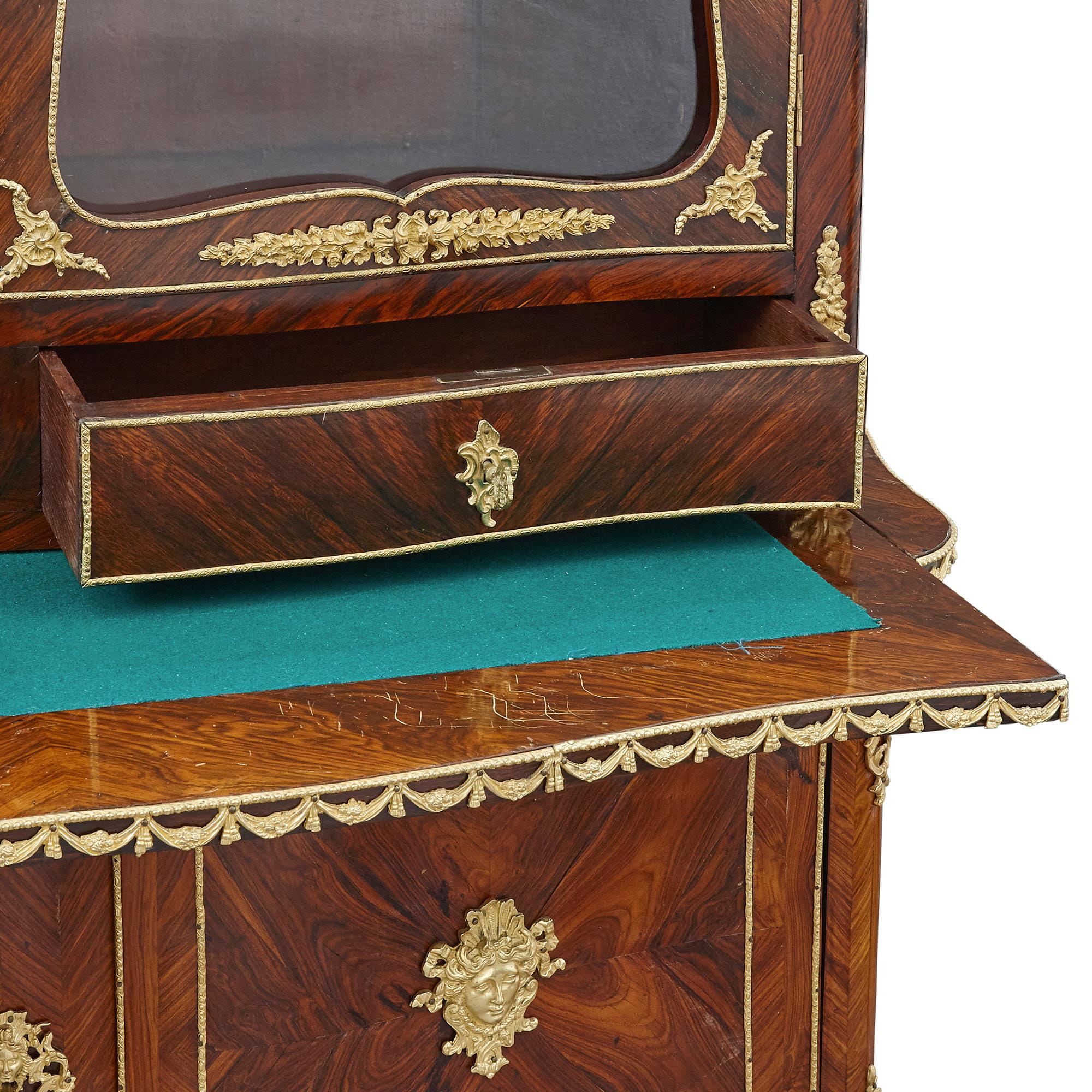 Vitrine en bronze doré et bois de roi d'époque Second Empire en vente 1