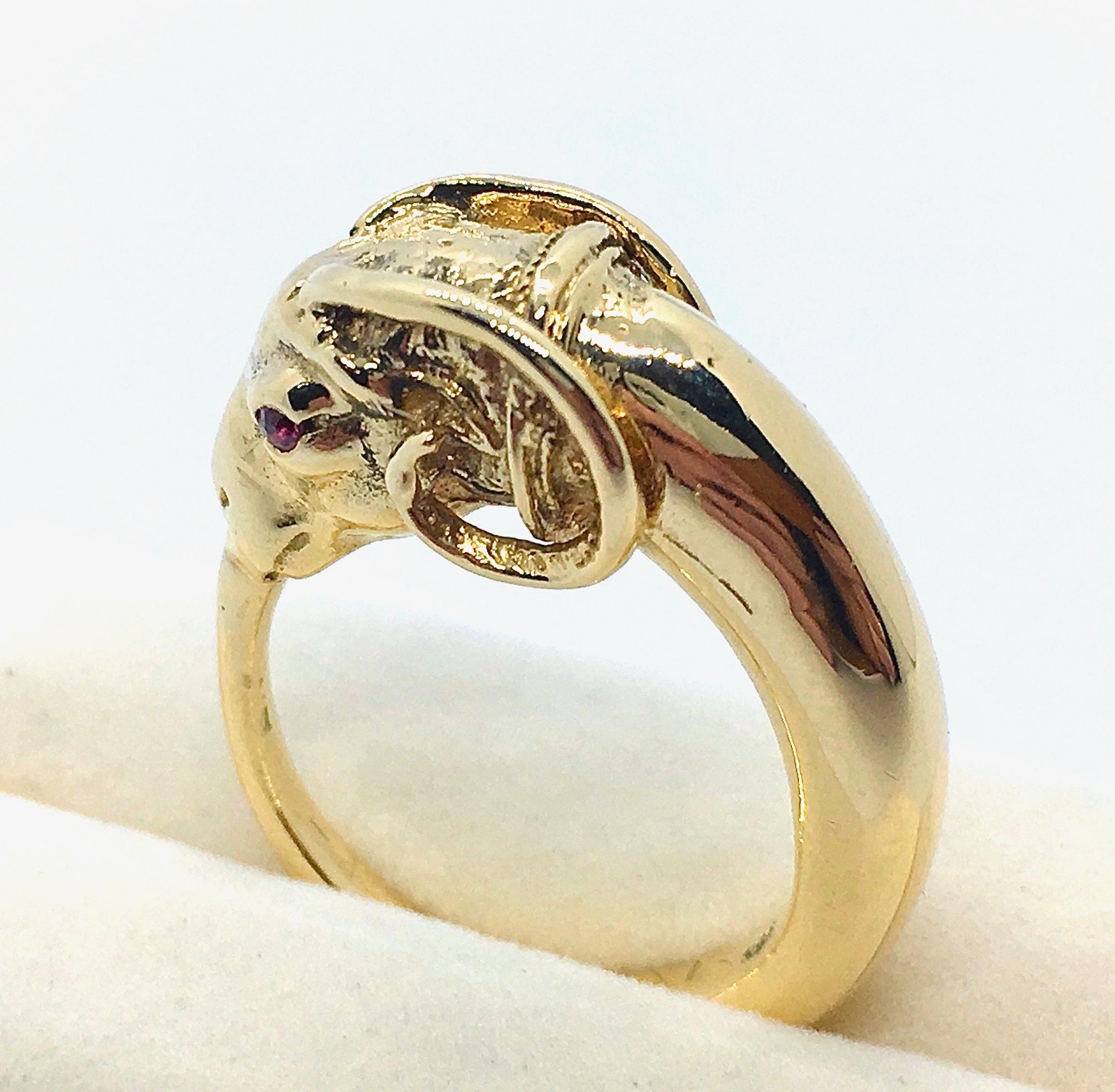 Round Cut Second Etruscan Revival Figural Ram Ring in 18 Karat Yellow Gold with Ruby Eyes For Sale