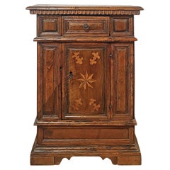 SECOND HALF OF THE 16th CENTURY SMALL WALNUT SIDEBOARD WITH INLAYS