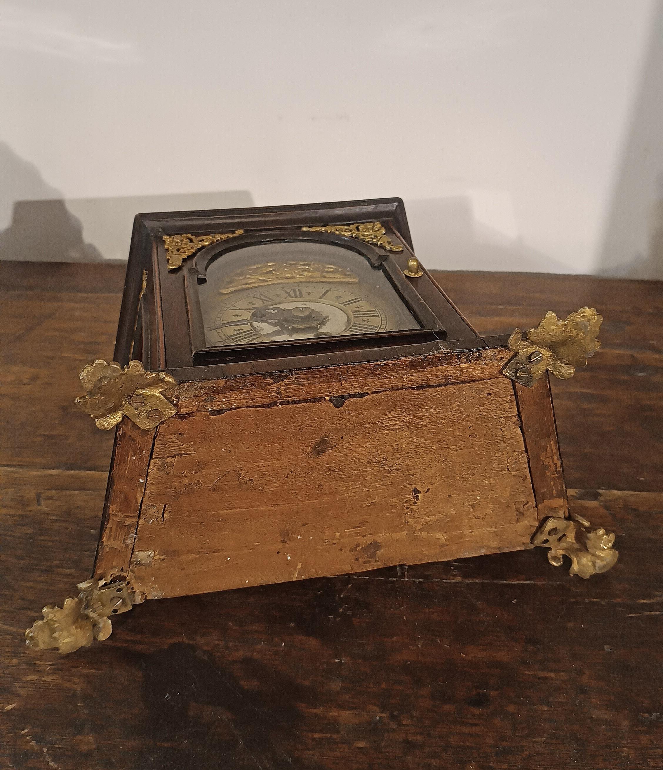SECOND HALF OF THE 17th CENTURY WALNUT AND GOLDEN BRONZE CLOCK For Sale 3