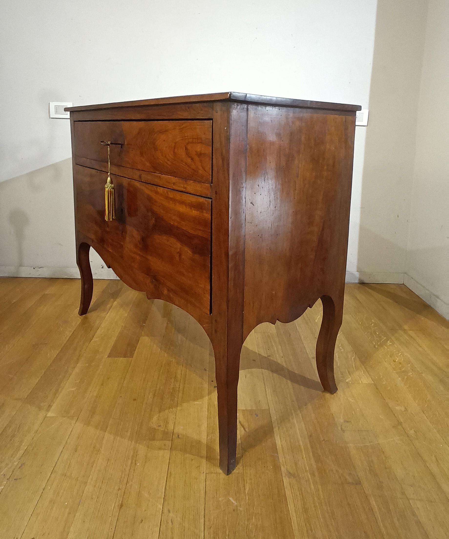 Luigi XV SECOND HALF OF THE 18th CENTURY CHERRY DRAWER LOUIS XV-XVI in vendita