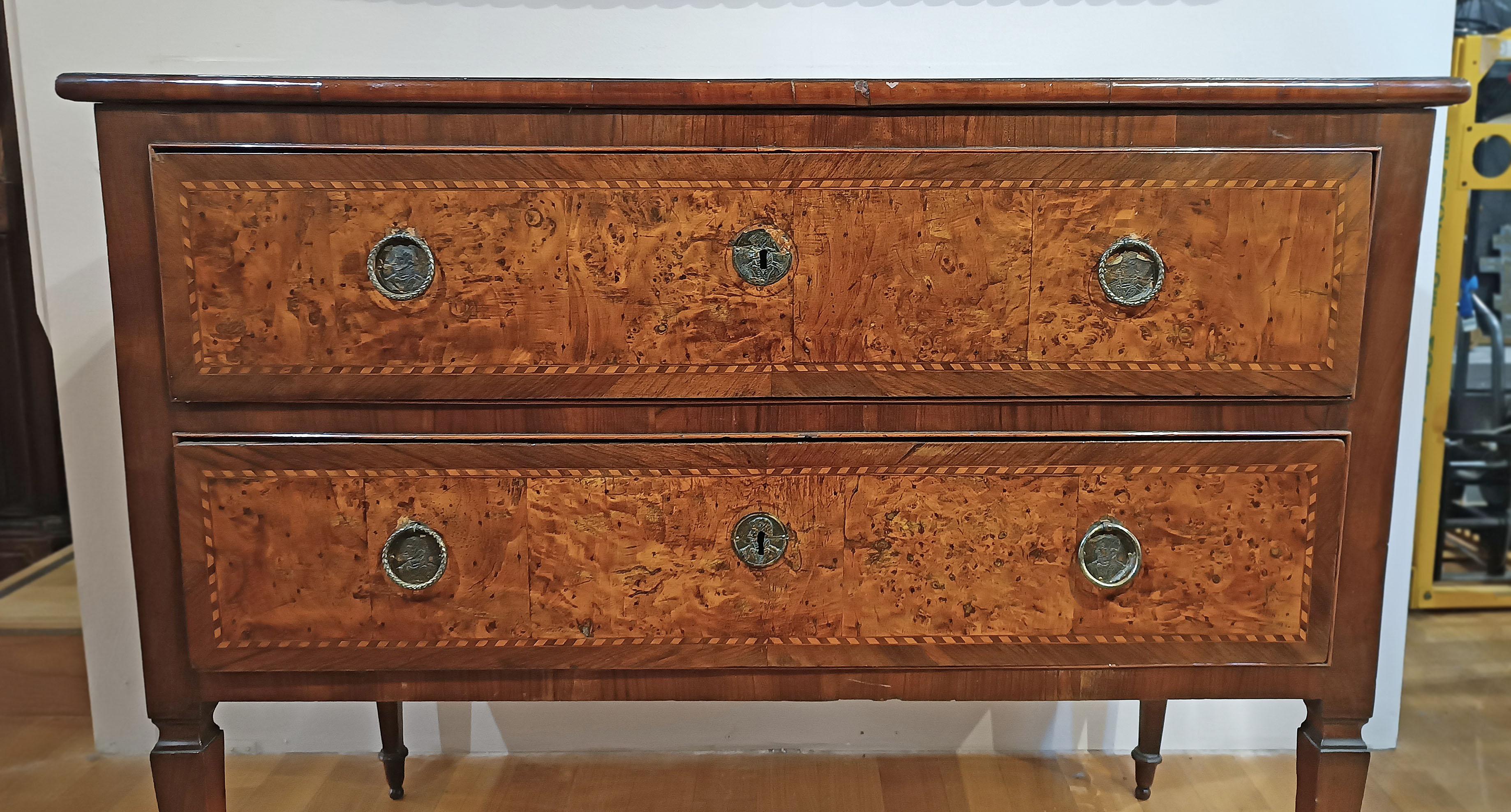 Hand-Carved SECOND HALF OF THE 18th CENTURY LOUIS XVI VENEERED CHEST OF DRAWERS For Sale