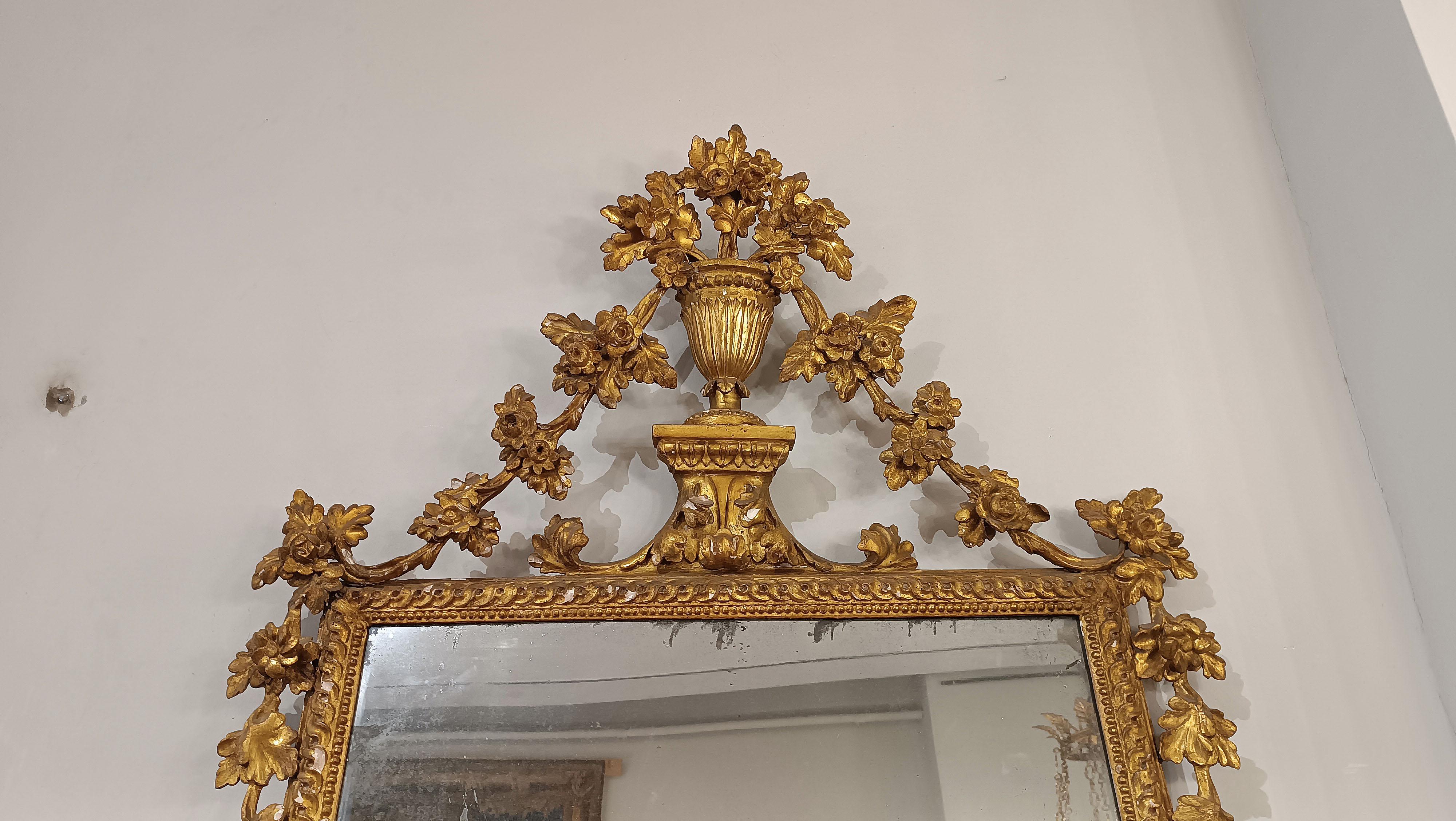 Italian SECOND HALF OF THE 18th CENTURY NEOCLASSICAL LARGE MIRROR For Sale