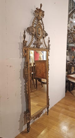 NEOCLASSICAL MIRROR WITH SPHINX FROM THE SECOND HALF OF THE 18TH CENTURY