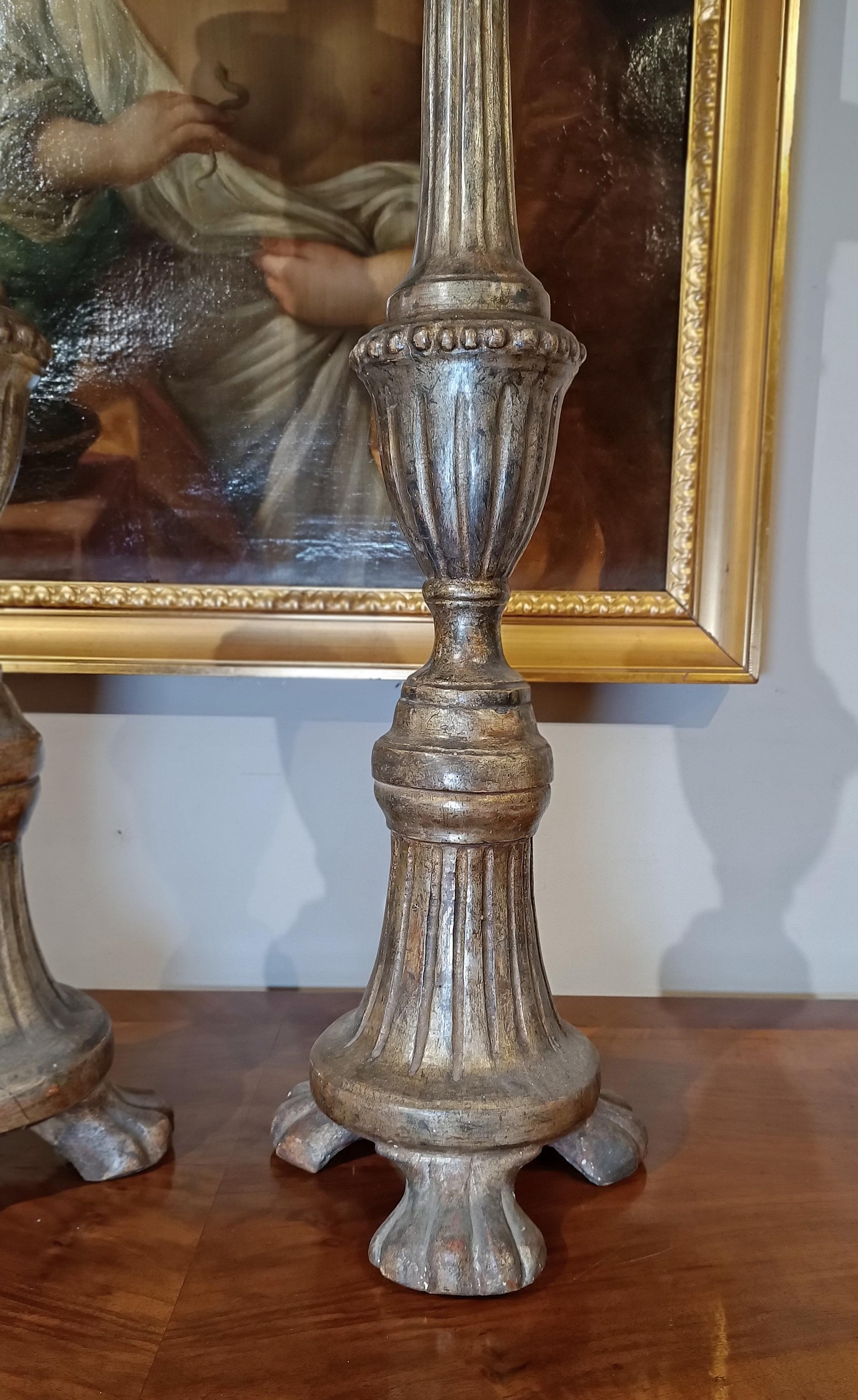 Par de candelabros de la segunda mitad del siglo xviii en Bueno estado para la venta en Firenze, FI