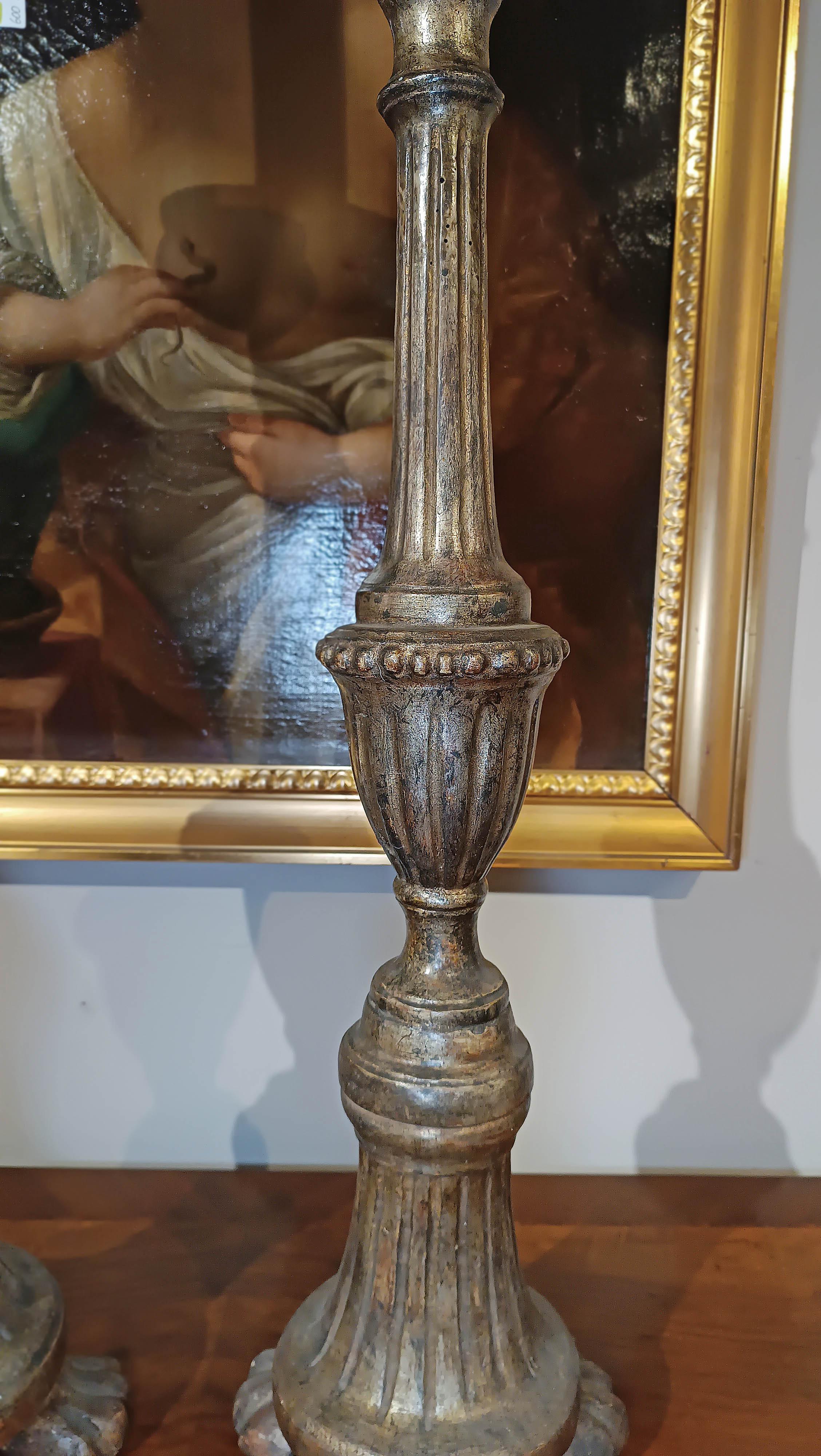 Par de candelabros de la segunda mitad del siglo xviii 18th Century en venta